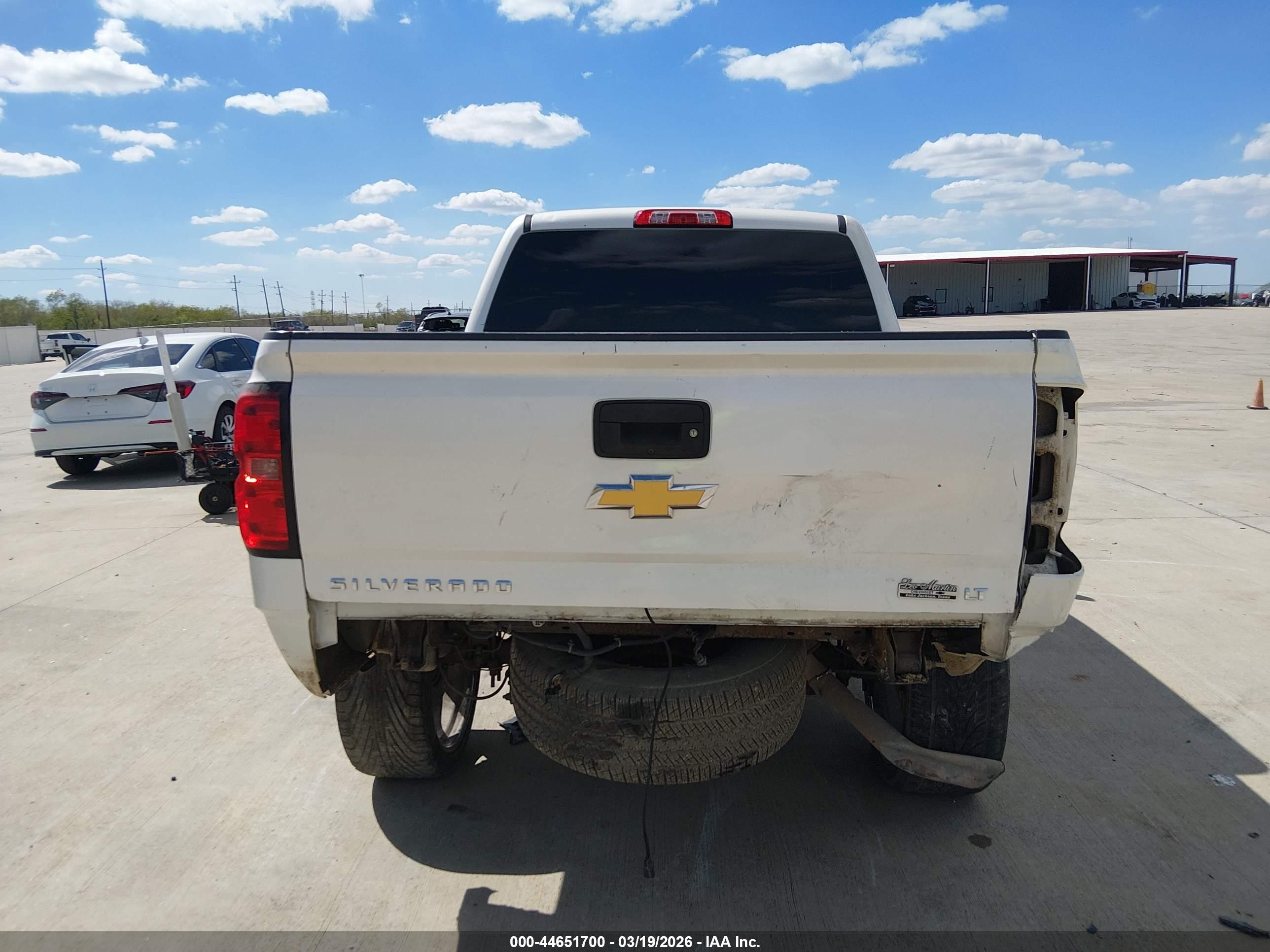 2015 Chevrolet Silverado 1500 1lt White vin: 3GCPCRECXFG249830