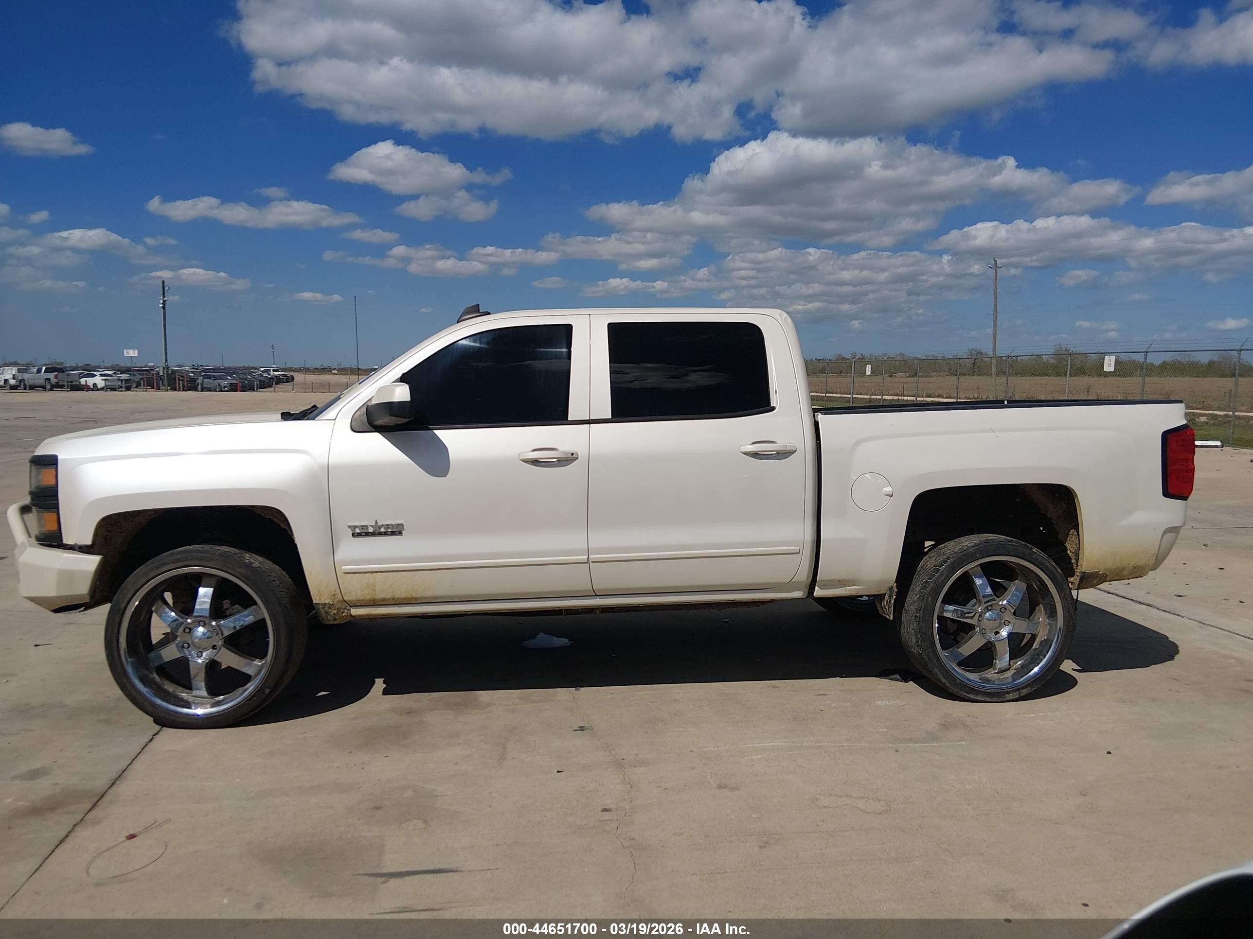 2015 Chevrolet Silverado 1500 1lt White vin: 3GCPCRECXFG249830