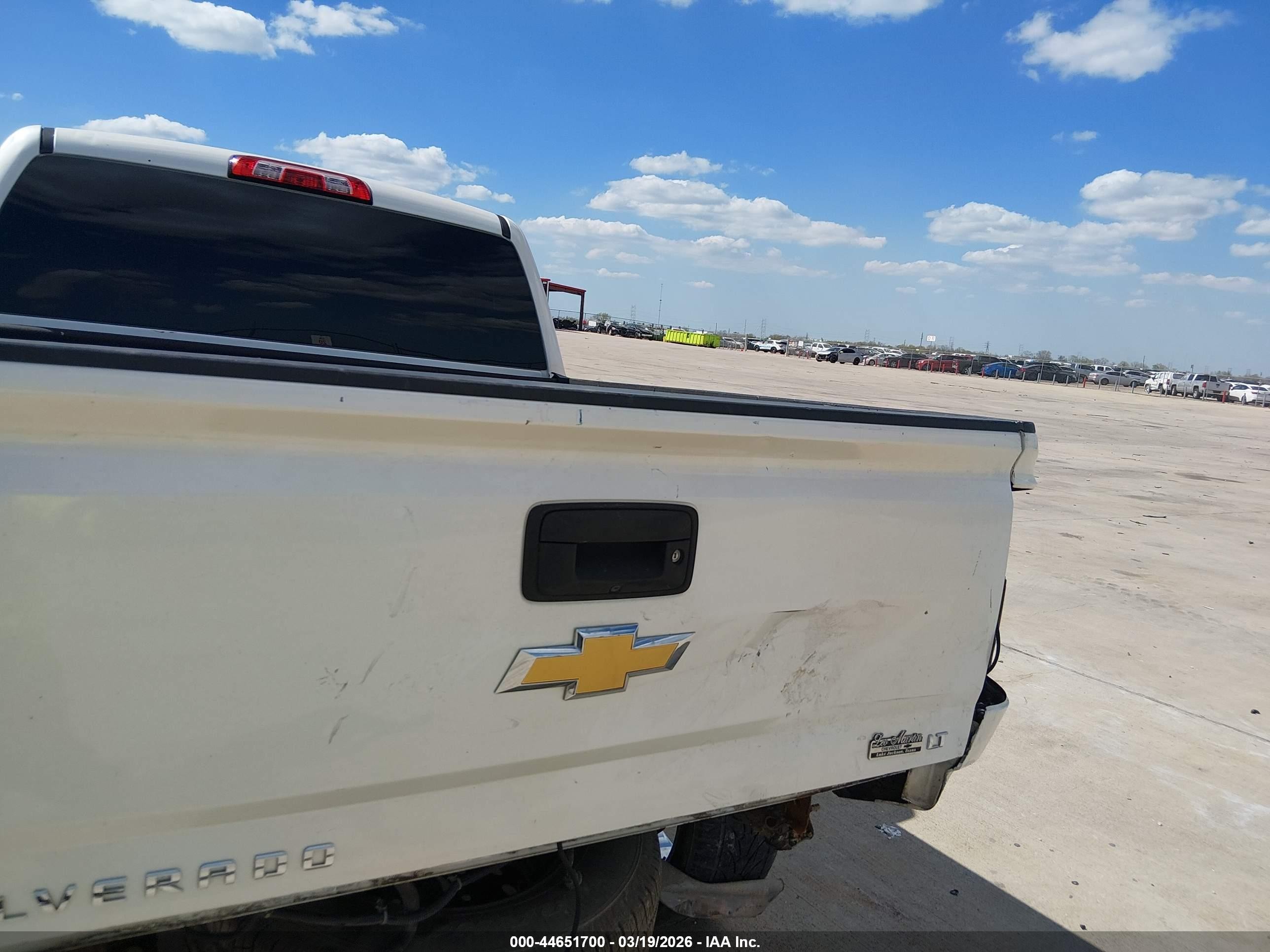 2015 Chevrolet Silverado 1500 1lt White vin: 3GCPCRECXFG249830