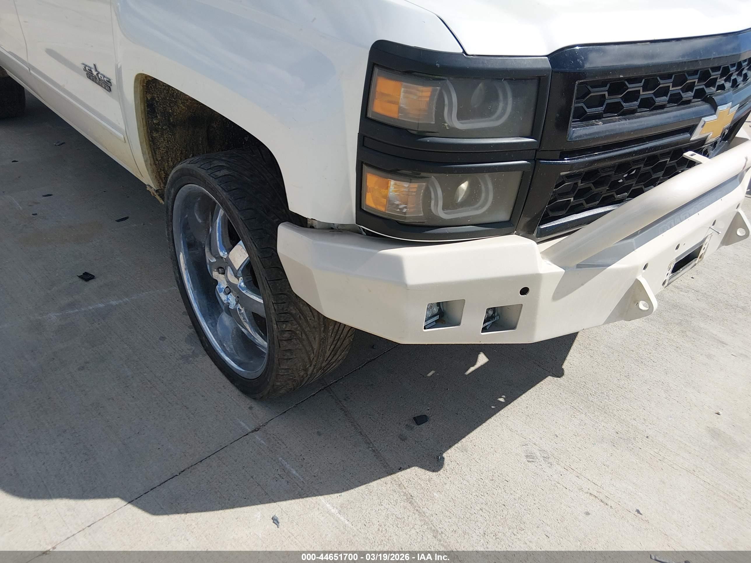 2015 Chevrolet Silverado 1500 1lt White vin: 3GCPCRECXFG249830