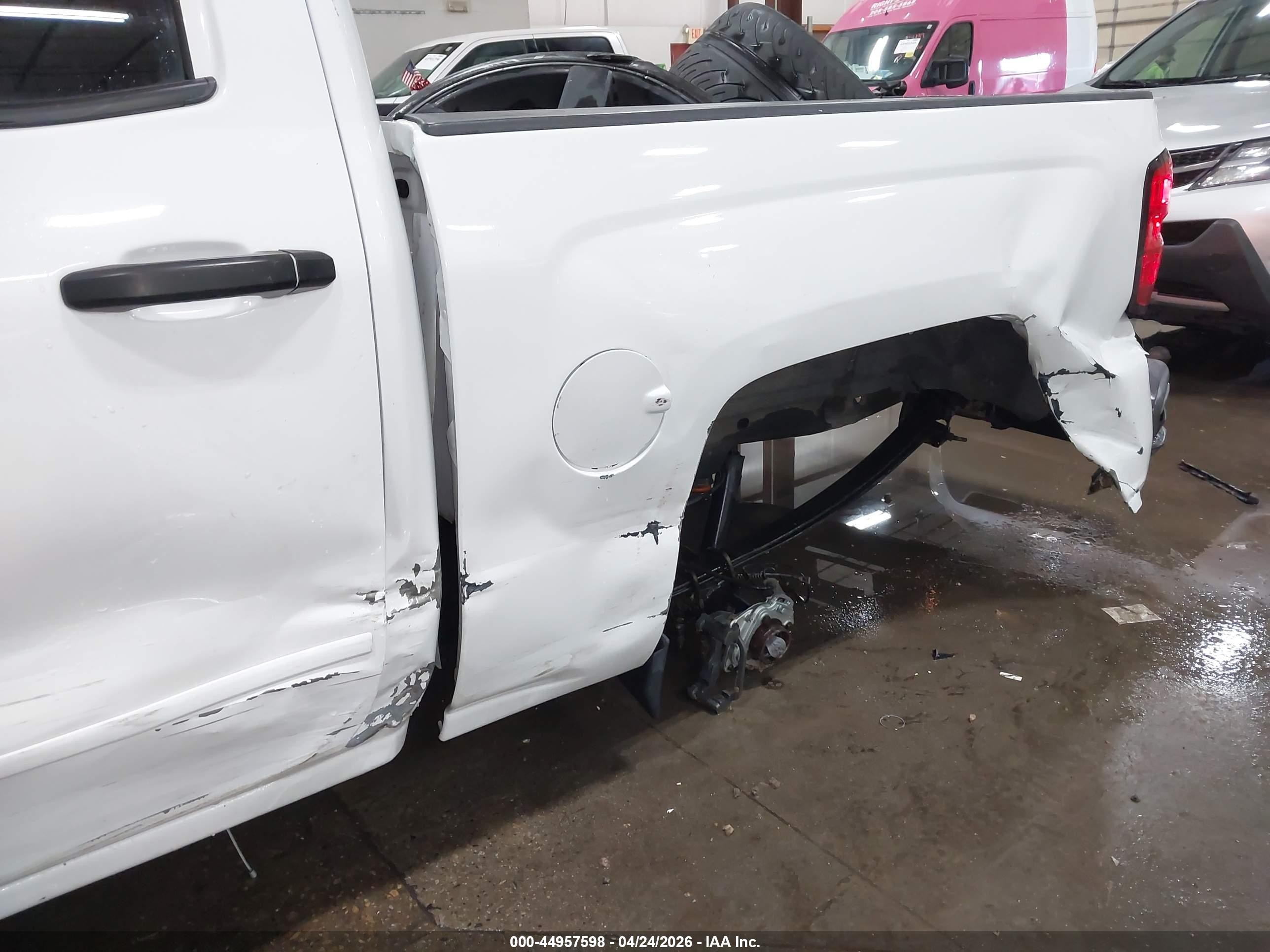 2015 Chevrolet Silverado 1500 1lt White vin: 3GCPCRECXFG490044