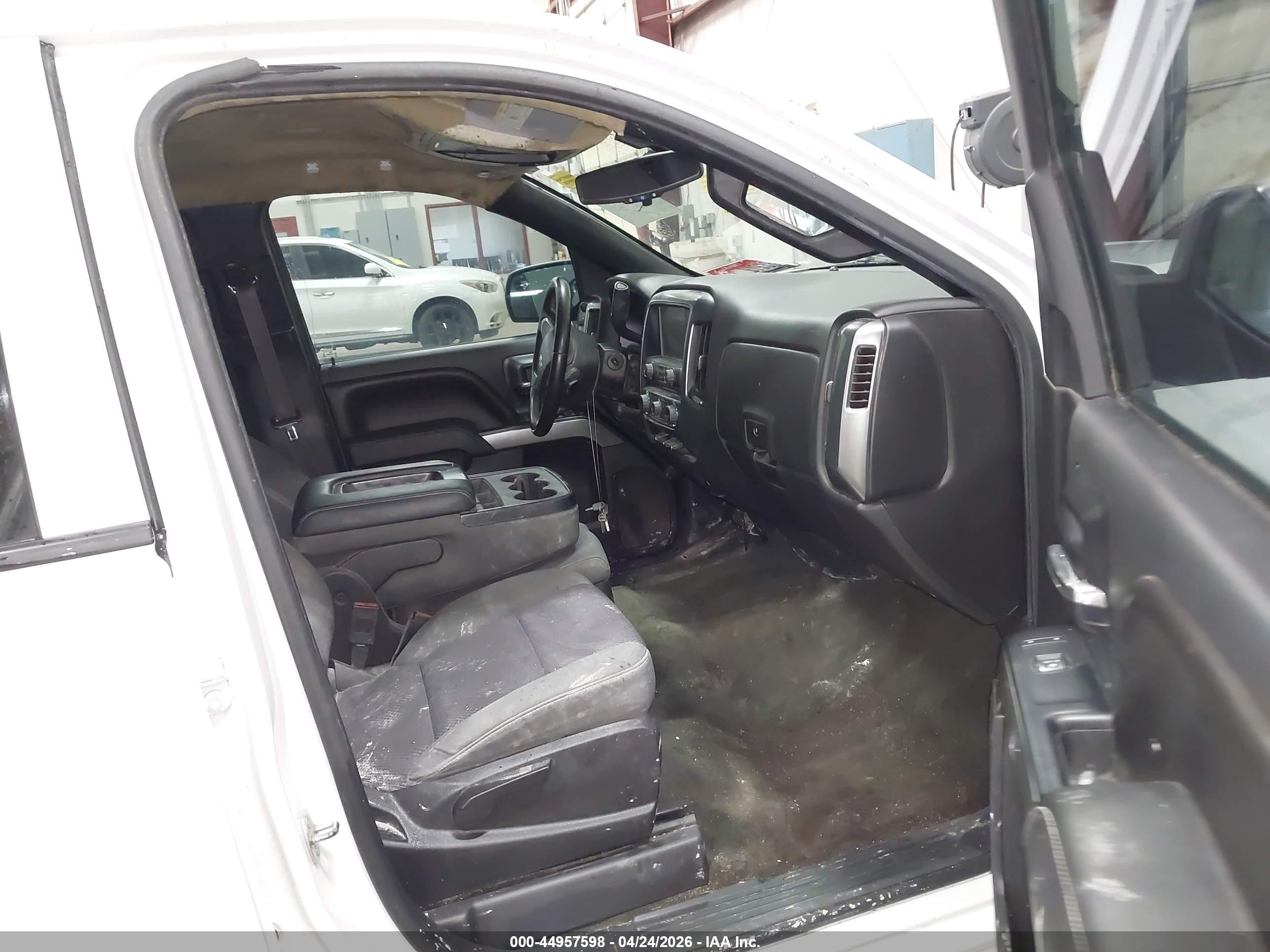 2015 Chevrolet Silverado 1500 1lt White vin: 3GCPCRECXFG490044