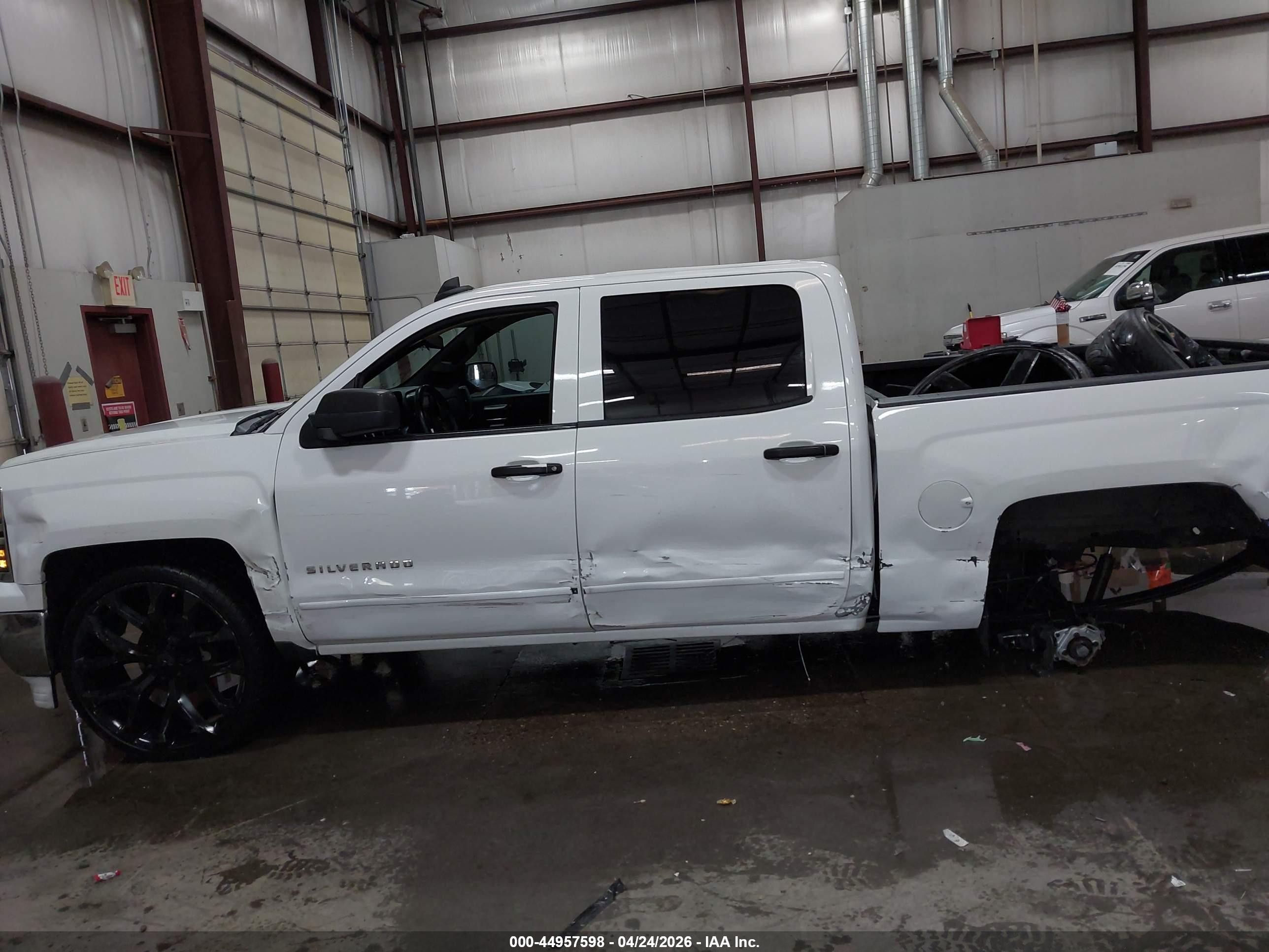 2015 Chevrolet Silverado 1500 1lt White vin: 3GCPCRECXFG490044
