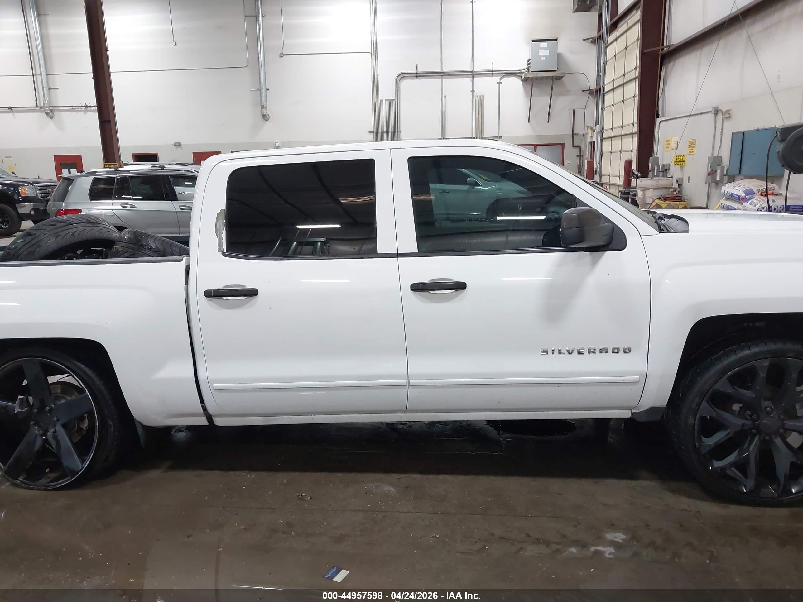 2015 Chevrolet Silverado 1500 1lt White vin: 3GCPCRECXFG490044