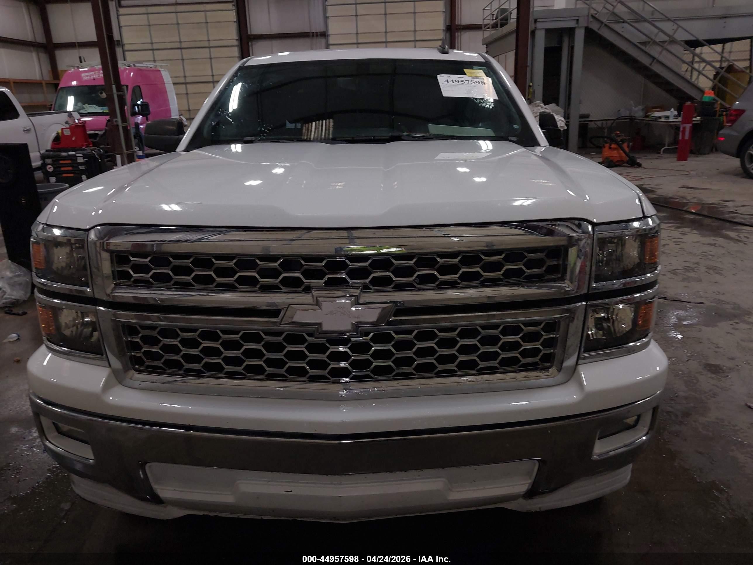 2015 Chevrolet Silverado 1500 1lt White vin: 3GCPCRECXFG490044