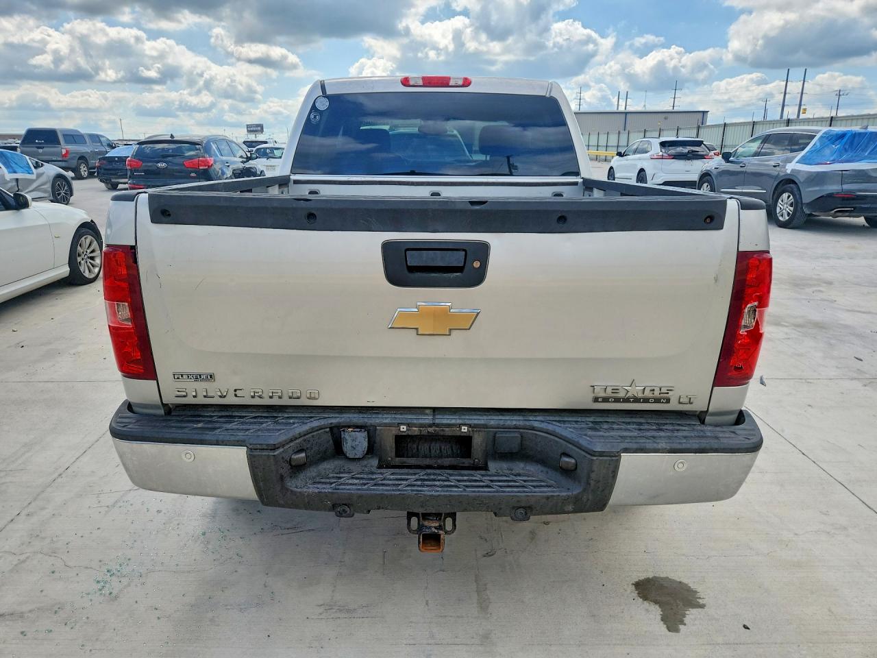 2011 Chevrolet Silverado C1500 Lt Silver vin: 3GCPCSE00BG300744