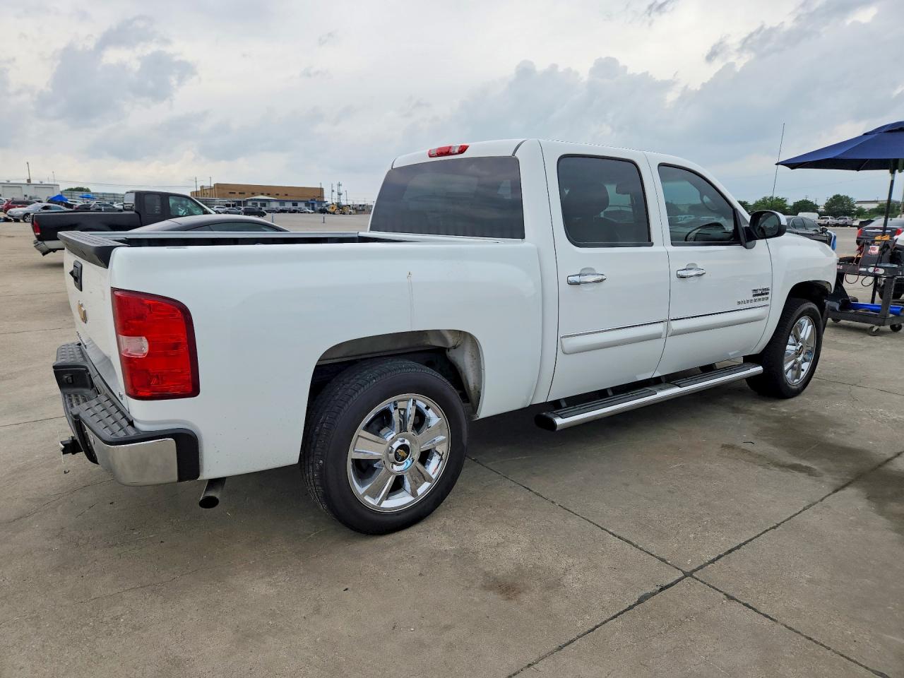 2013 Chevrolet Silverado C1500 Lt White vin: 3GCPCSE00DG151268