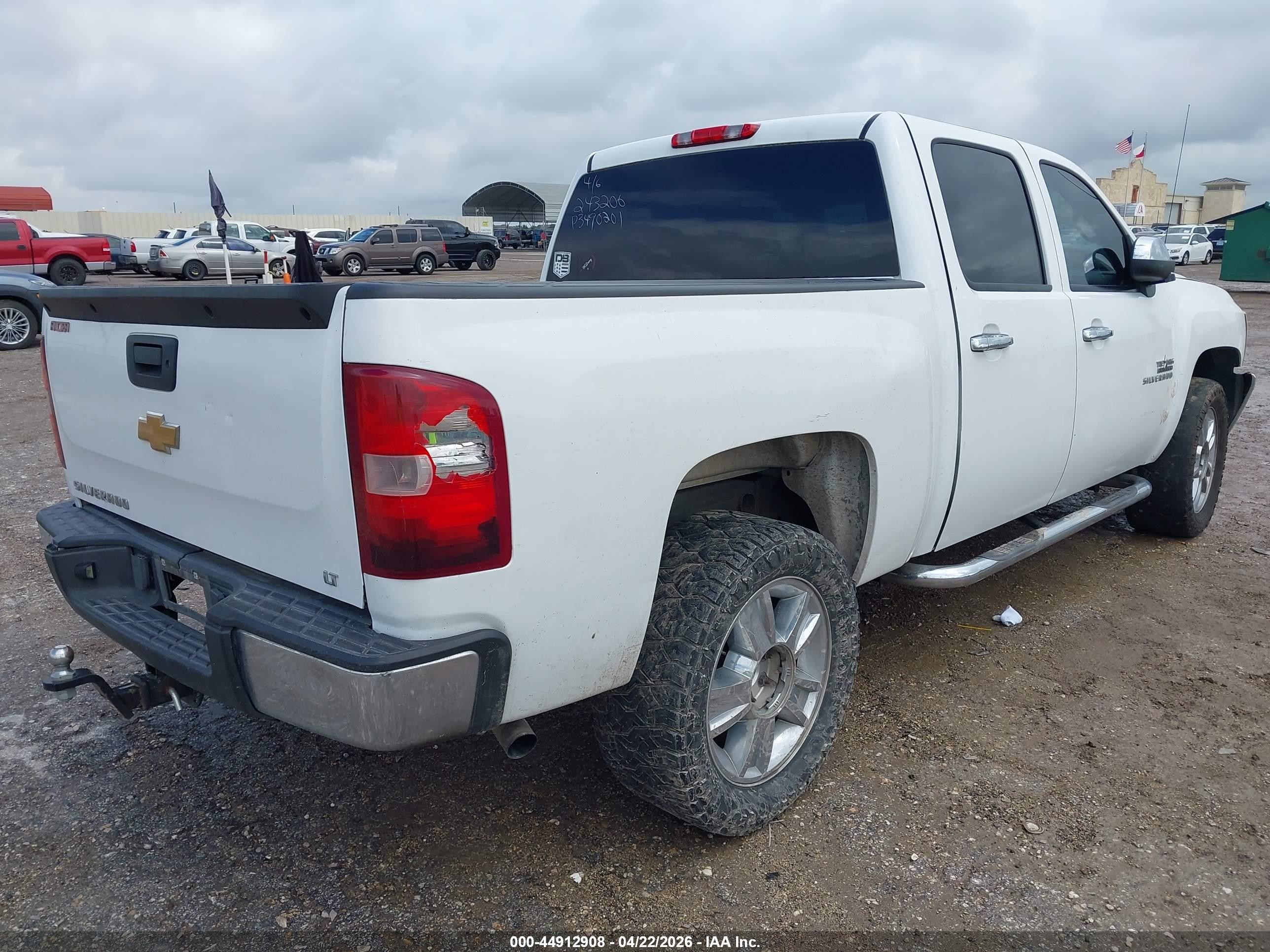 2013 Chevrolet Silverado 1500 Lt White vin: 3GCPCSE00DG243206