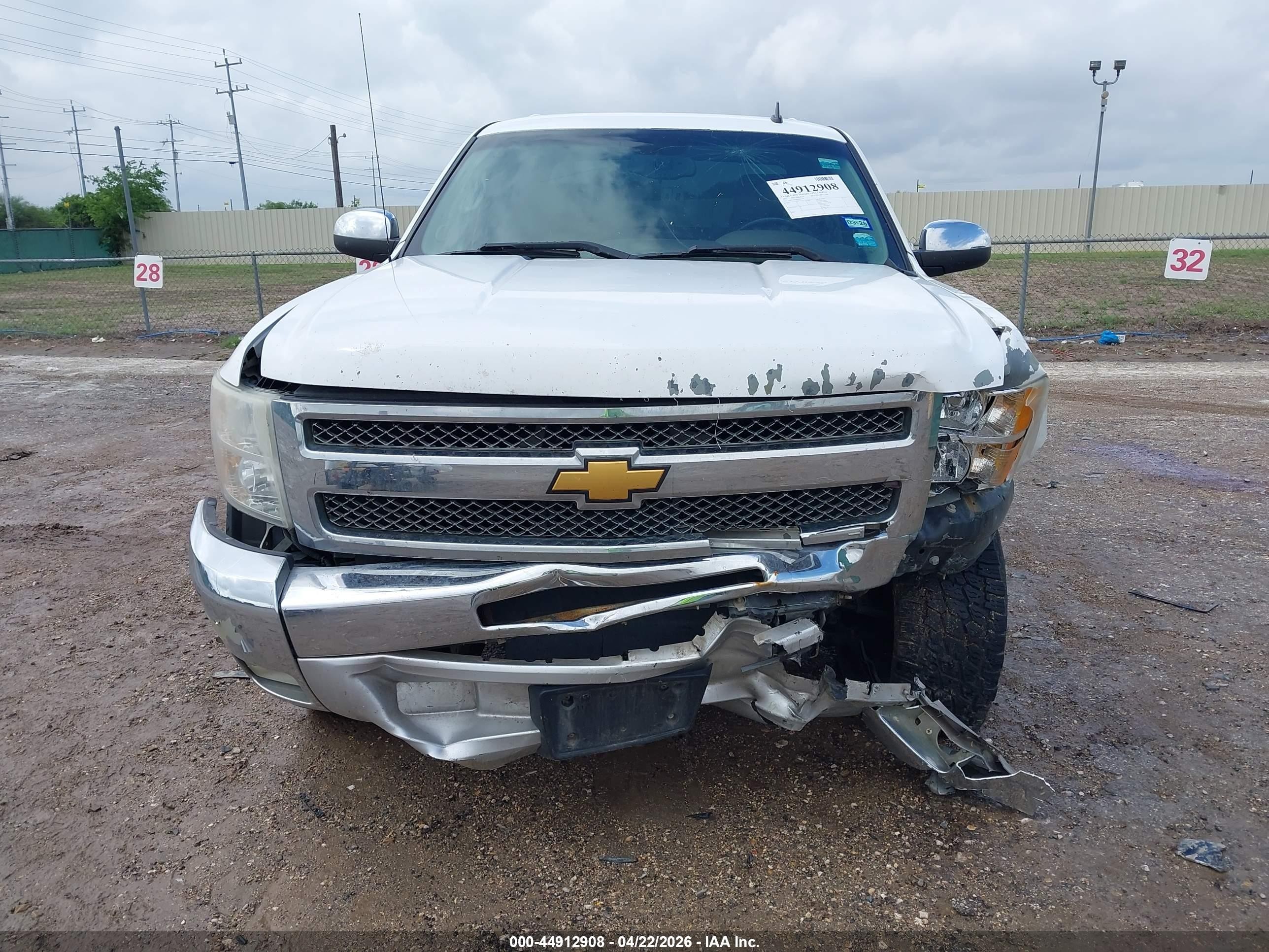 2013 Chevrolet Silverado 1500 Lt White vin: 3GCPCSE00DG243206
