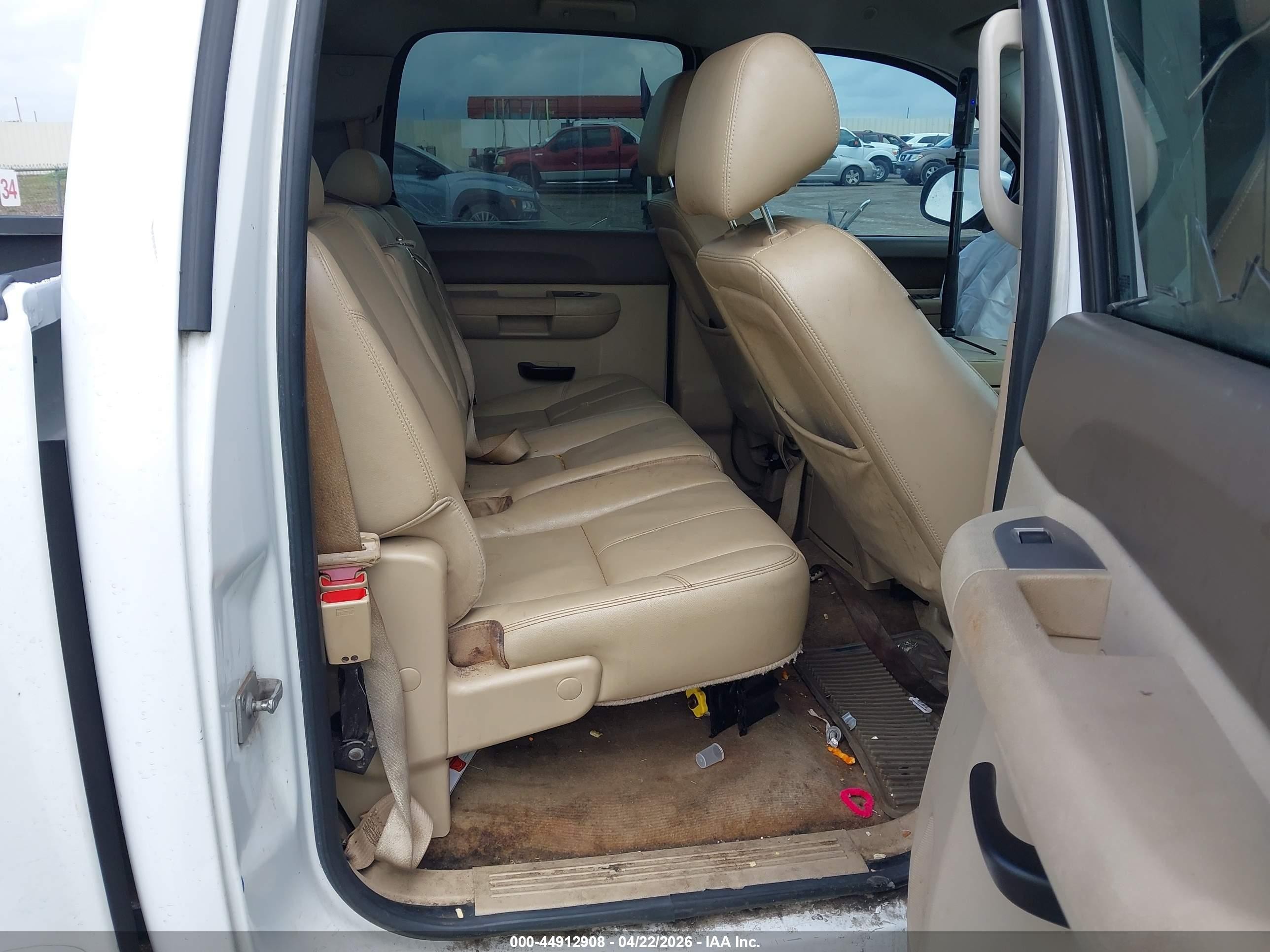 2013 Chevrolet Silverado 1500 Lt White vin: 3GCPCSE00DG243206
