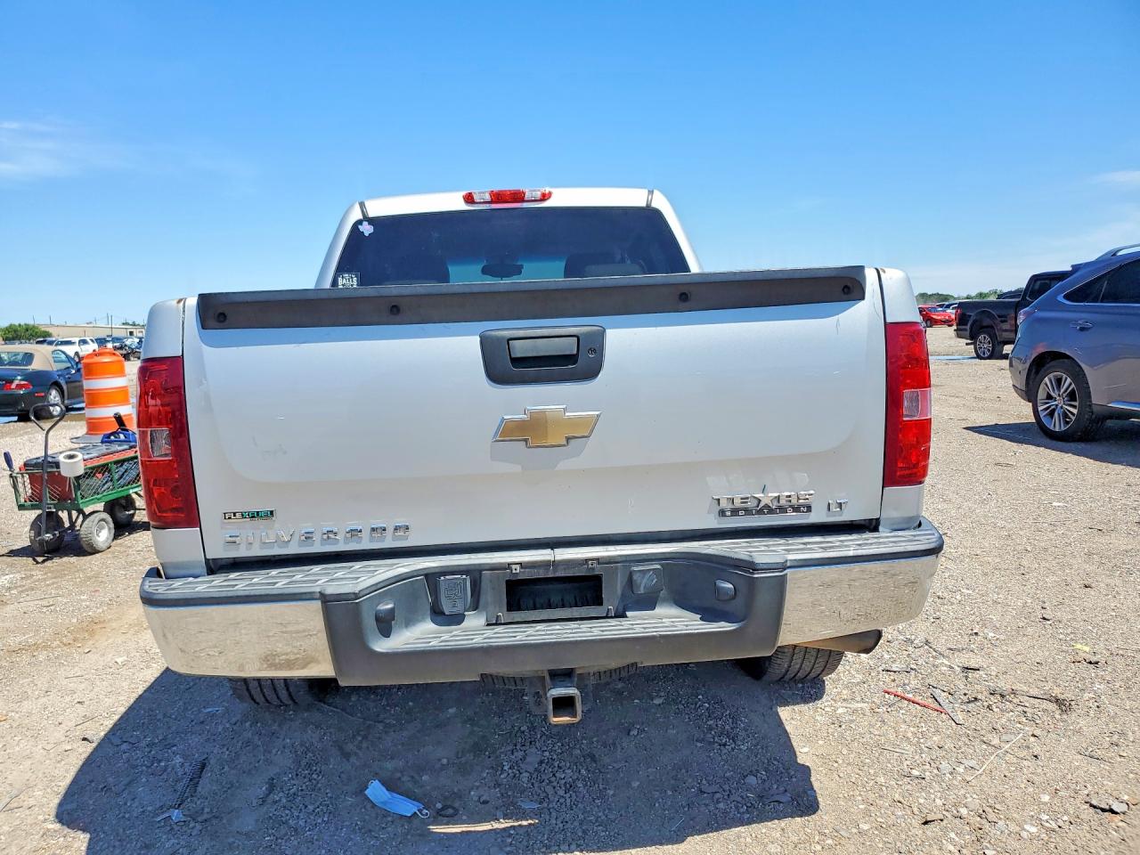 2011 Chevrolet Silverado C1500 Lt Silver vin: 3GCPCSE01BG361536