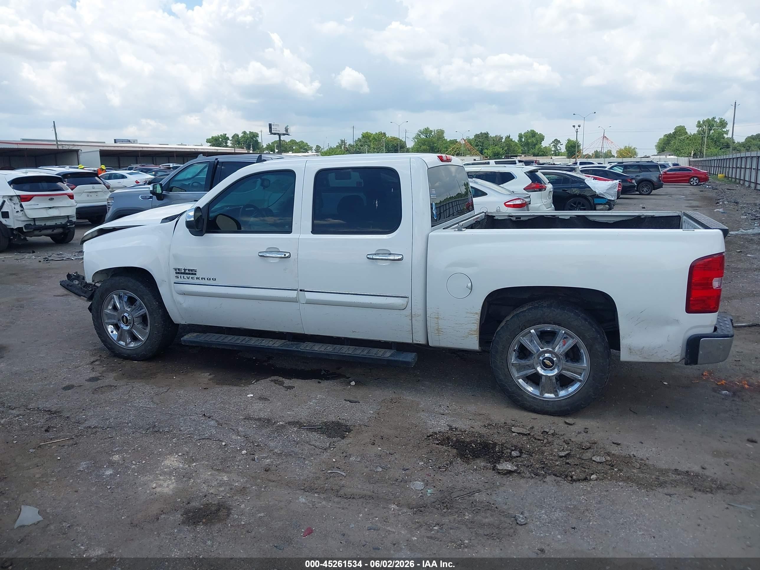 2012 Chevrolet Silverado 1500 Lt White vin: 3GCPCSE01CG251216