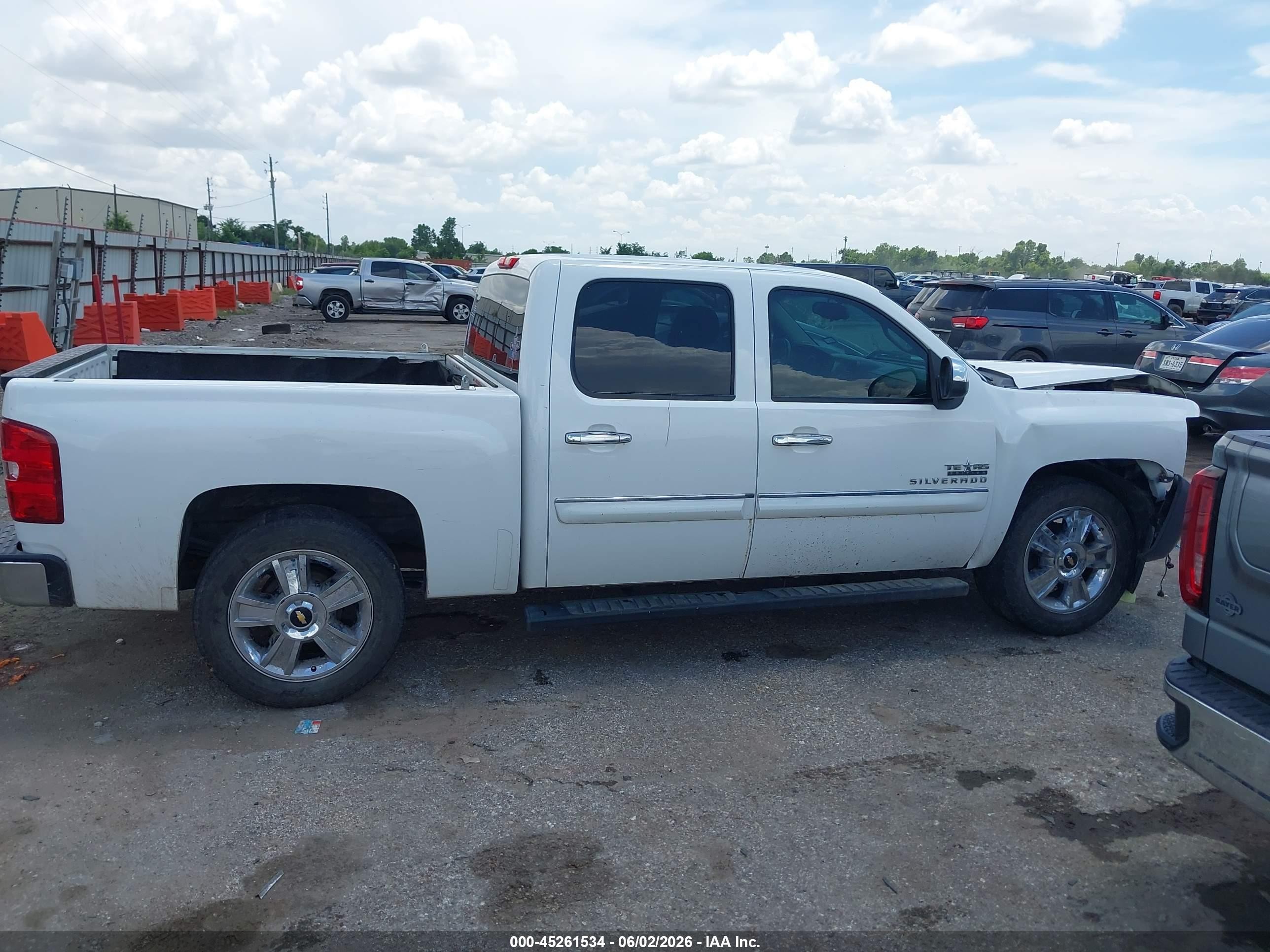 2012 Chevrolet Silverado 1500 Lt White vin: 3GCPCSE01CG251216
