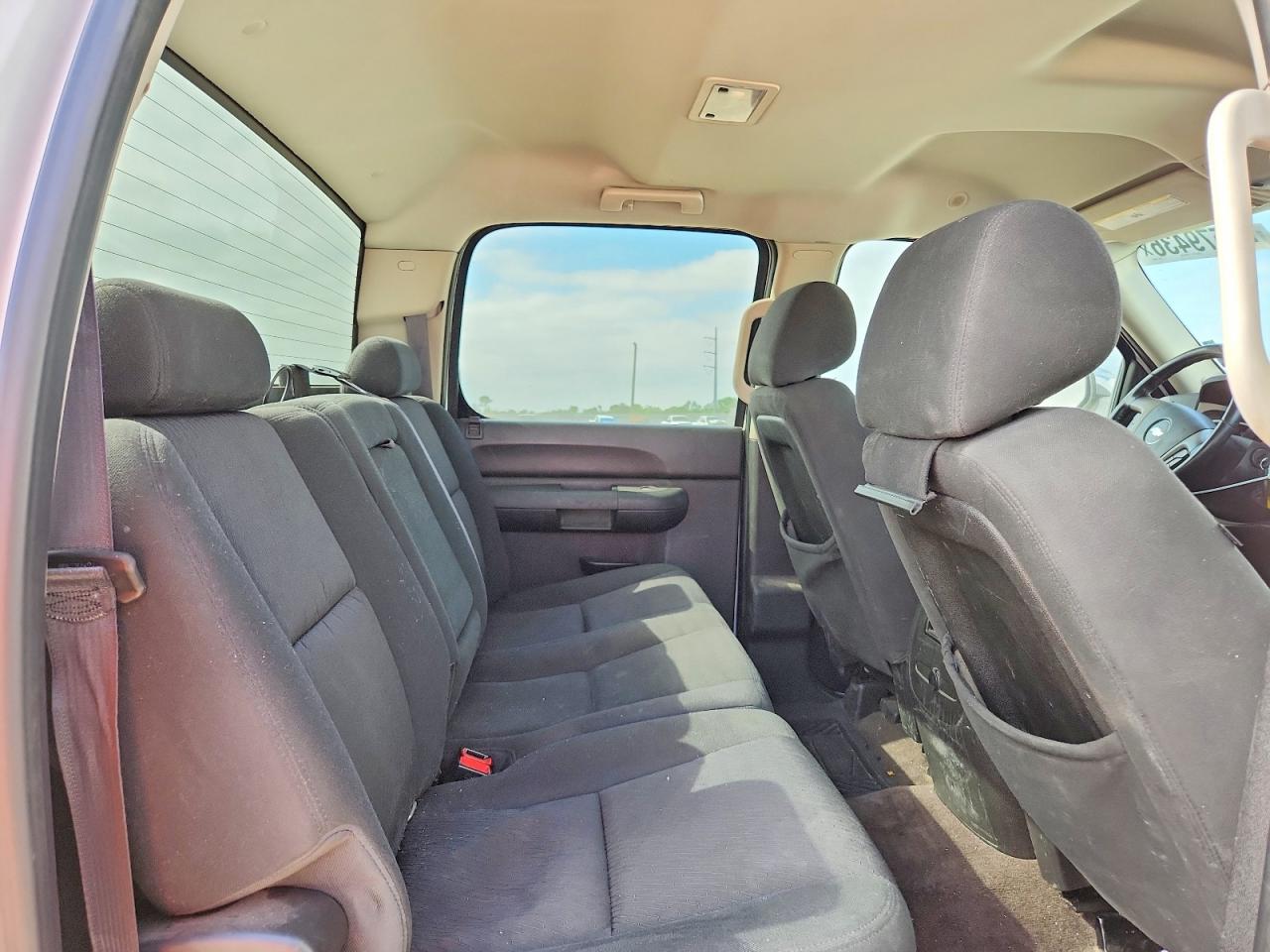 2012 Chevrolet Silverado C1500 Lt White vin: 3GCPCSE01CG262636