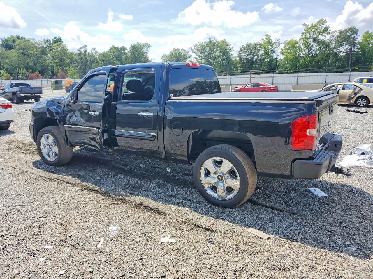 2011 Chevrolet Silverado C1500 Lt Черный vin: 3GCPCSE02BG323152