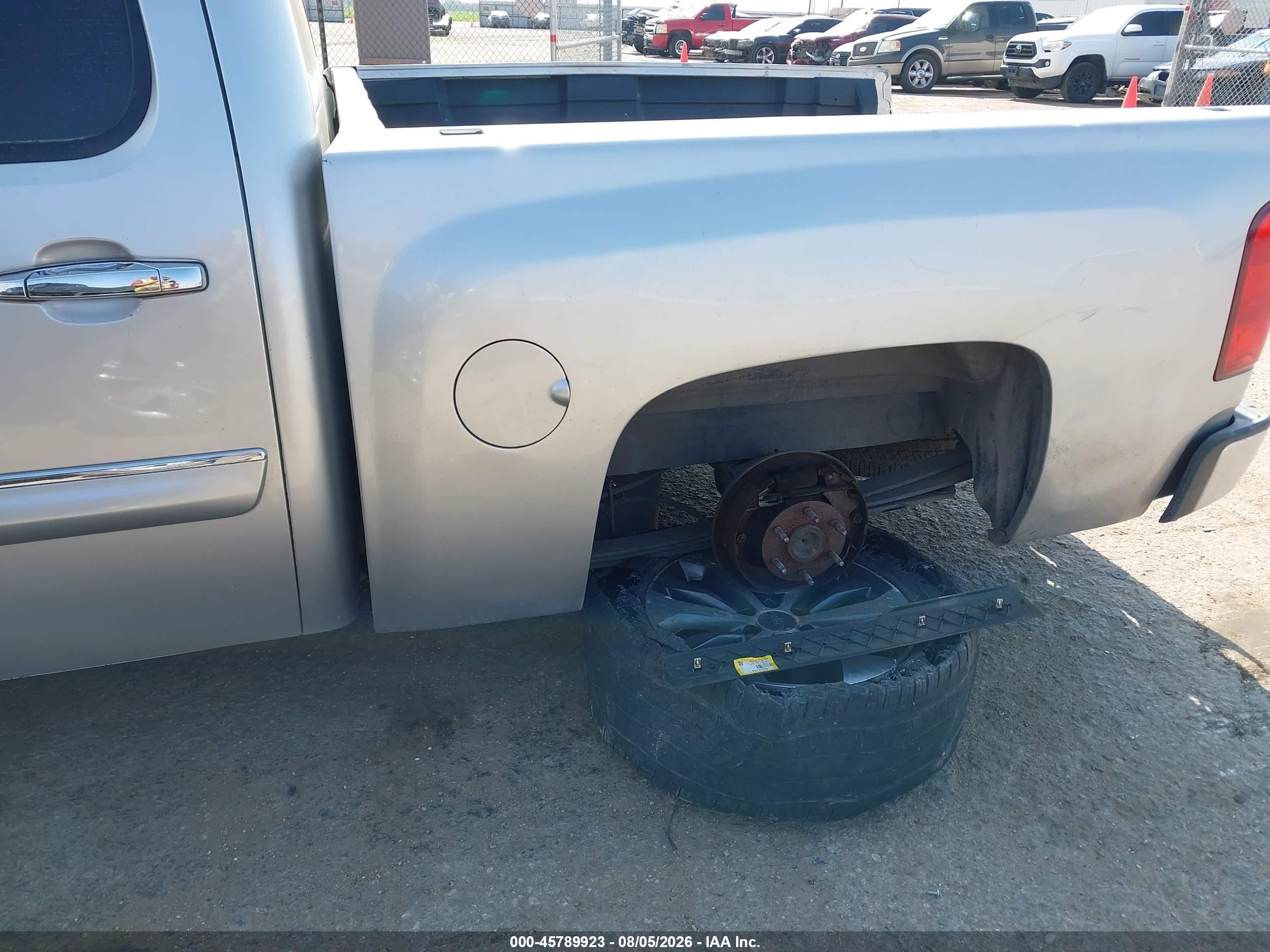 2013 Chevrolet Silverado 1500 Lt Серебряный vin: 3GCPCSE02DG219425
