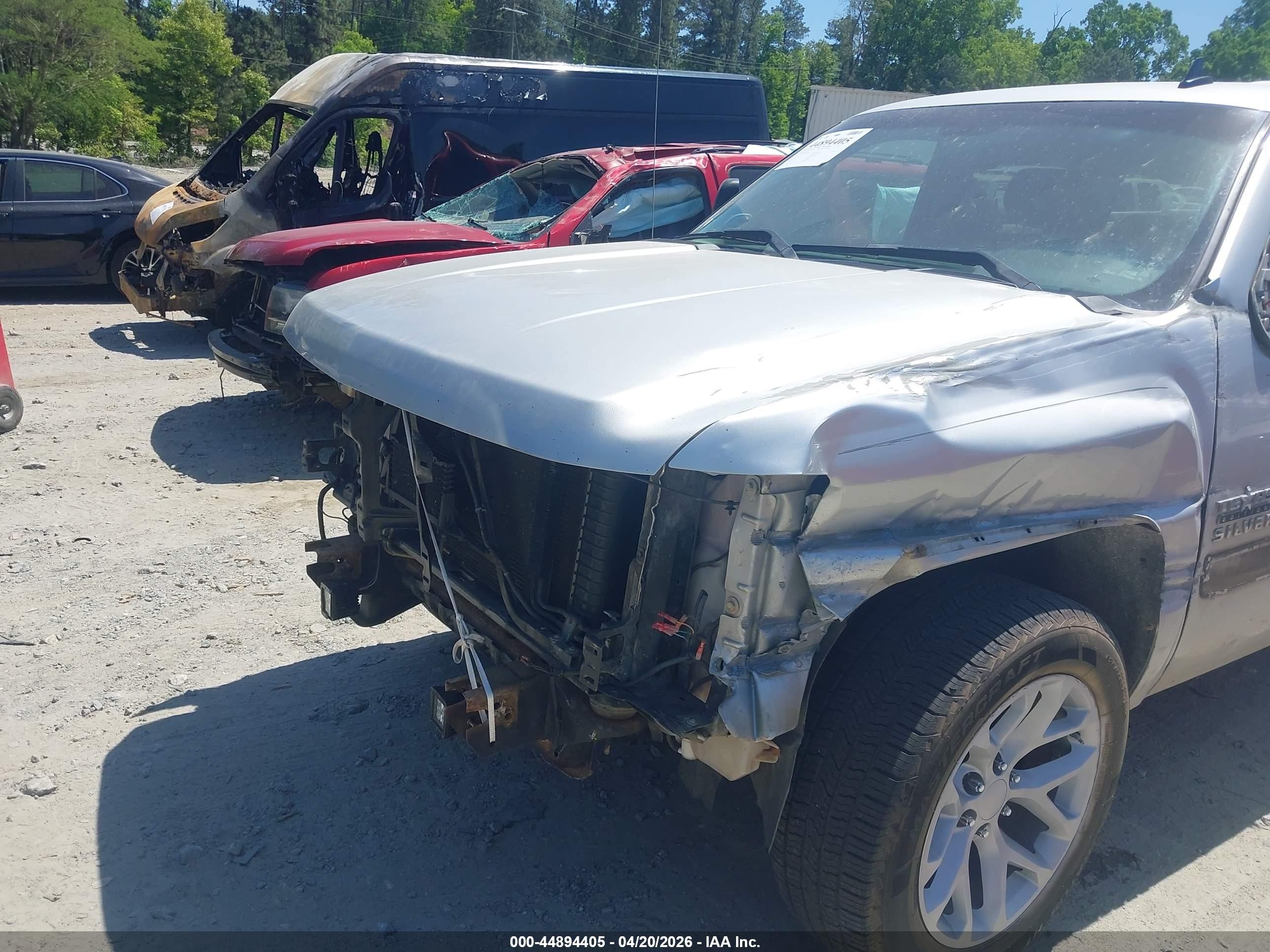2013 Chevrolet Silverado 1500 Lt Silver vin: 3GCPCSE02DG324272