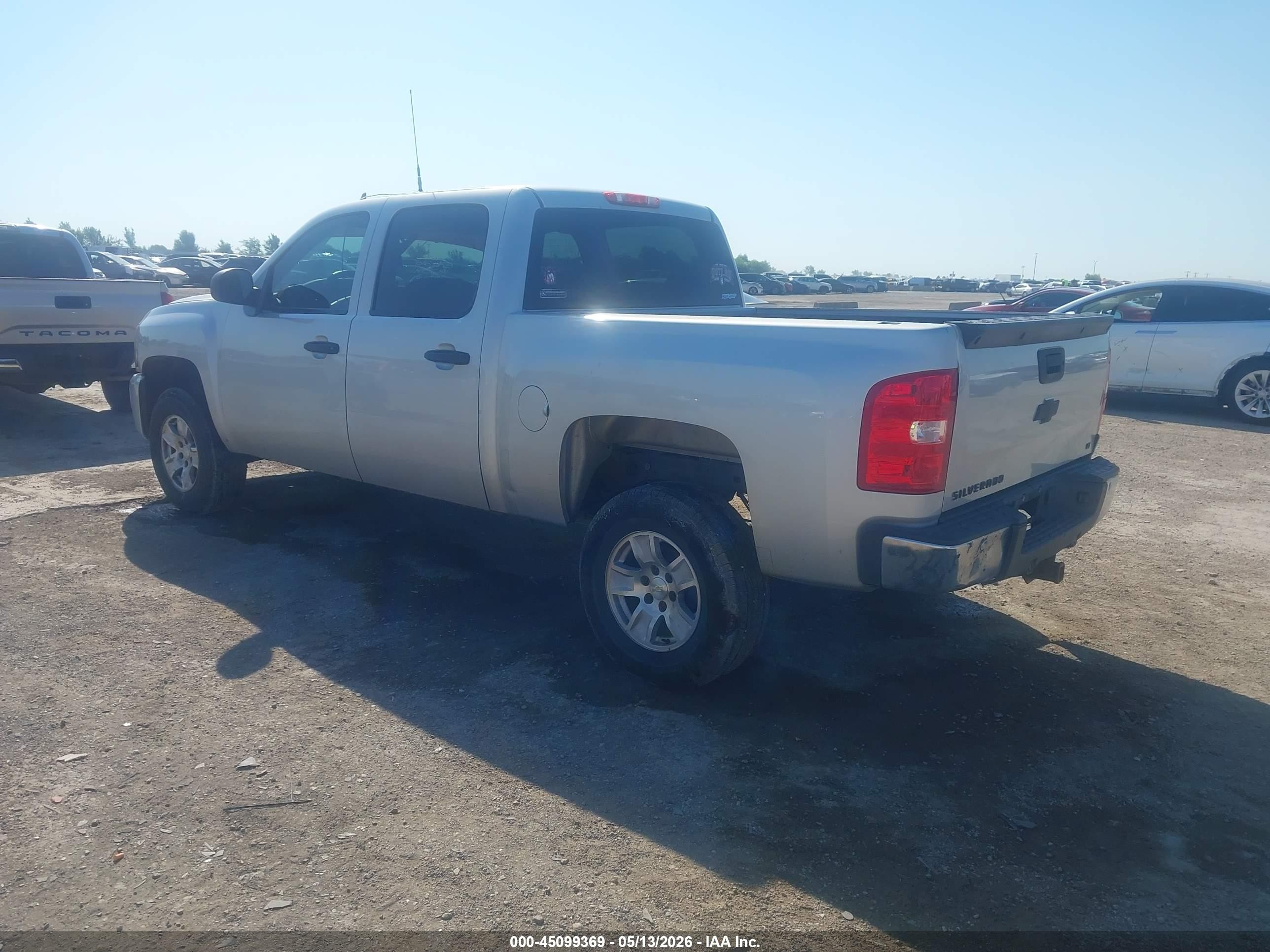 2011 Chevrolet Silverado 1500 Lt Серебряный vin: 3GCPCSE03BG326187
