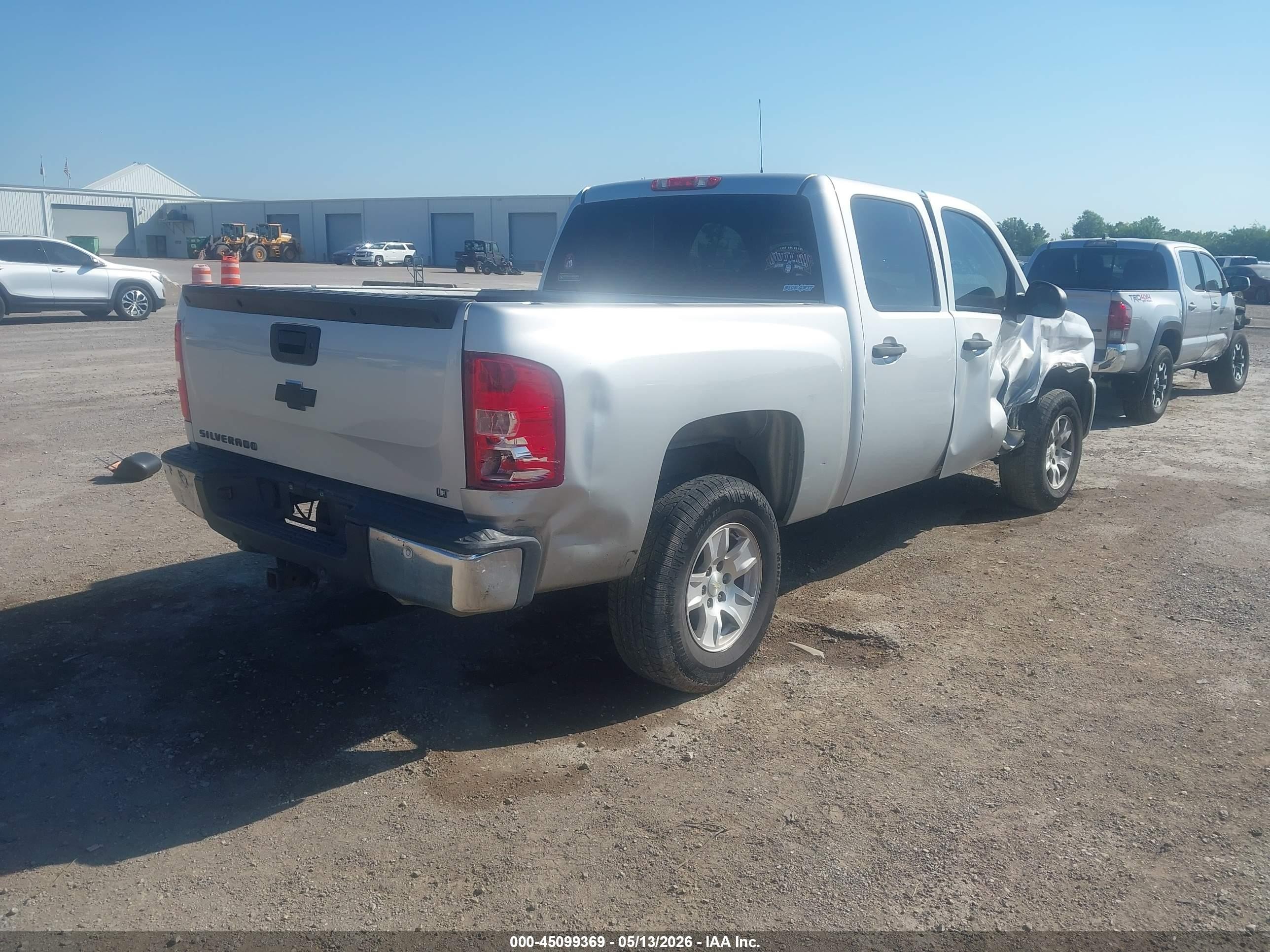 2011 Chevrolet Silverado 1500 Lt Серебряный vin: 3GCPCSE03BG326187