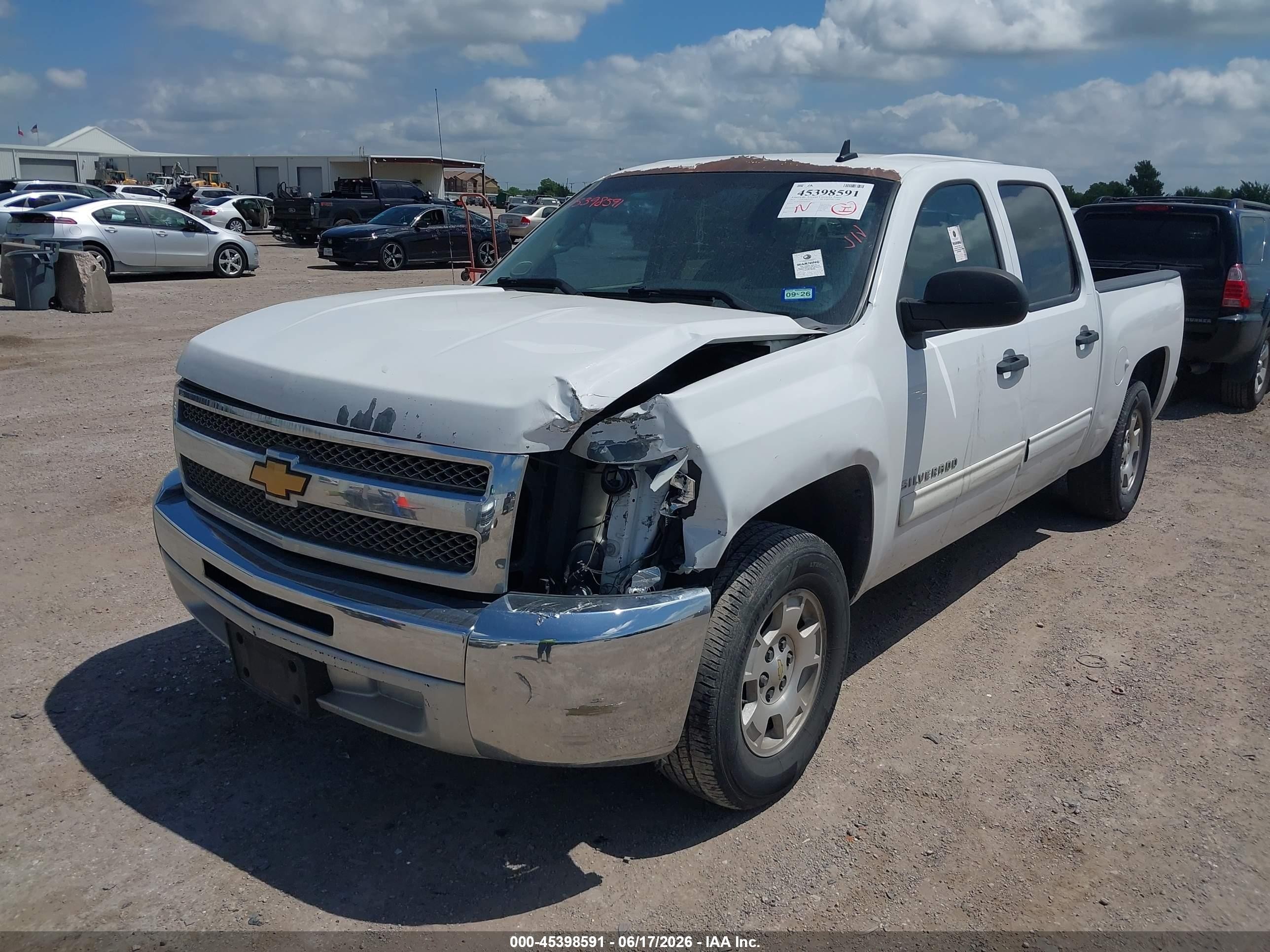 2013 Chevrolet Silverado 1500 Lt White vin: 3GCPCSE03DG140099