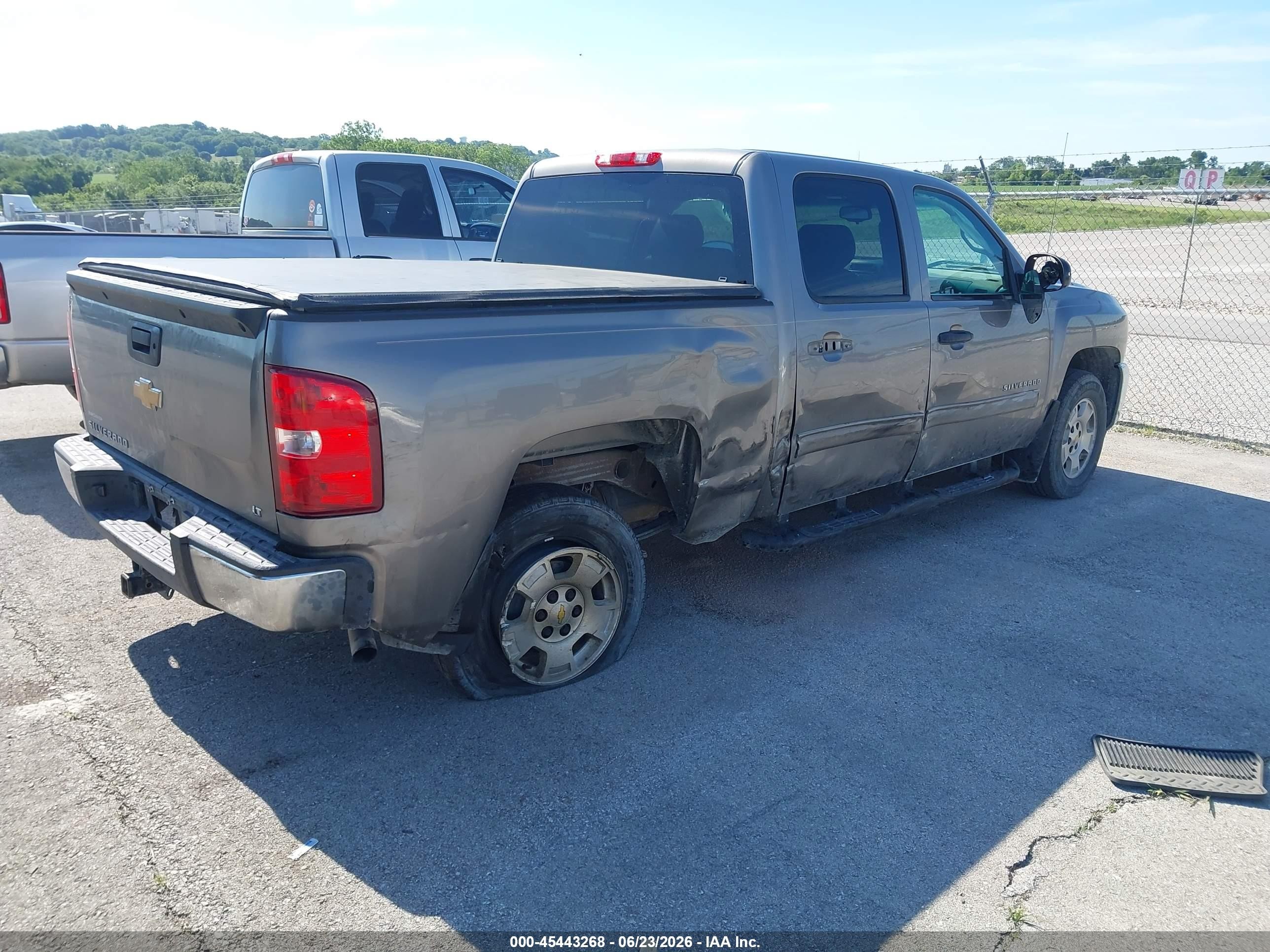 2013 Chevrolet Silverado 1500 Lt Gray vin: 3GCPCSE03DG190081