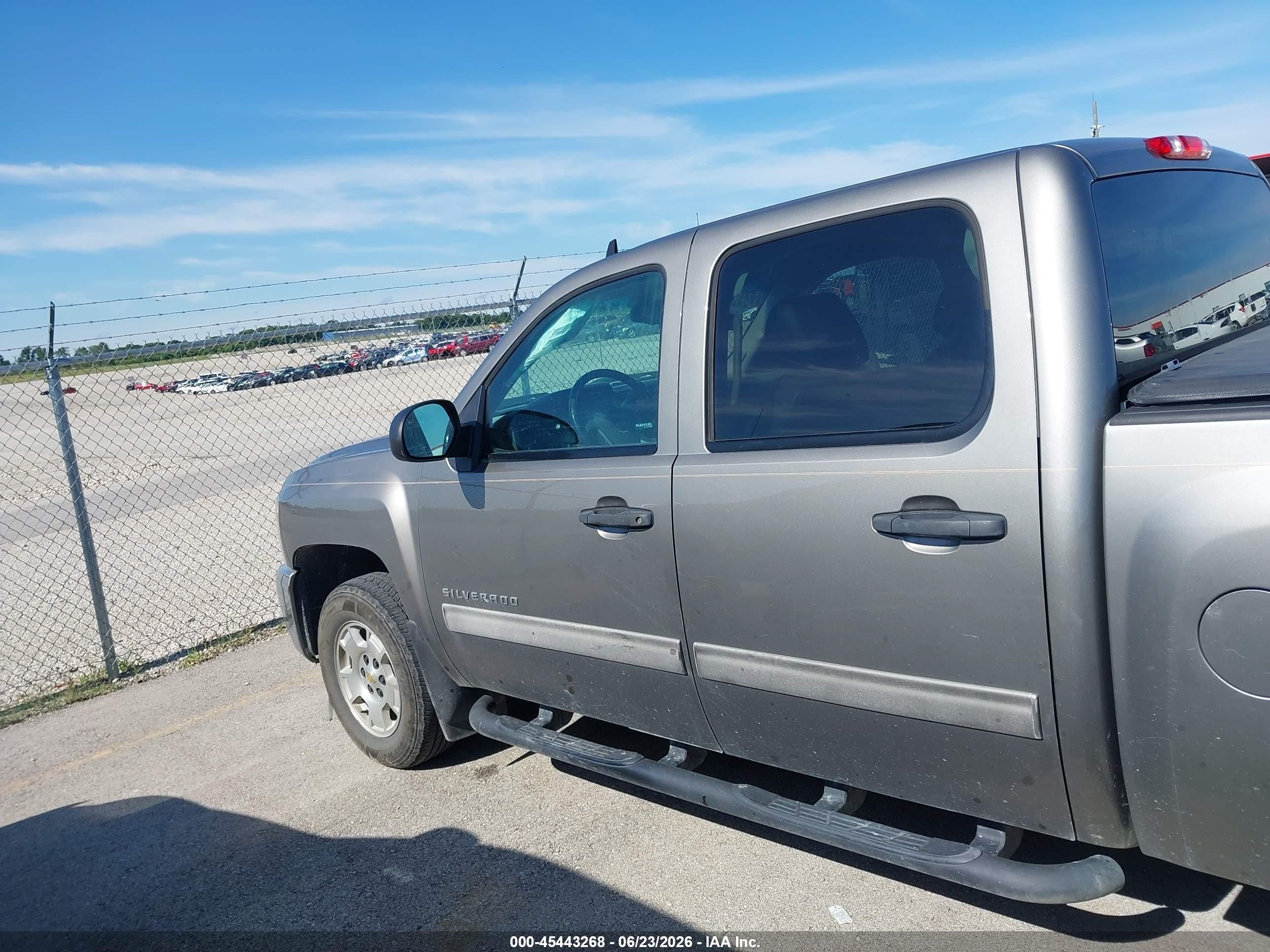 2013 Chevrolet Silverado 1500 Lt Gray vin: 3GCPCSE03DG190081