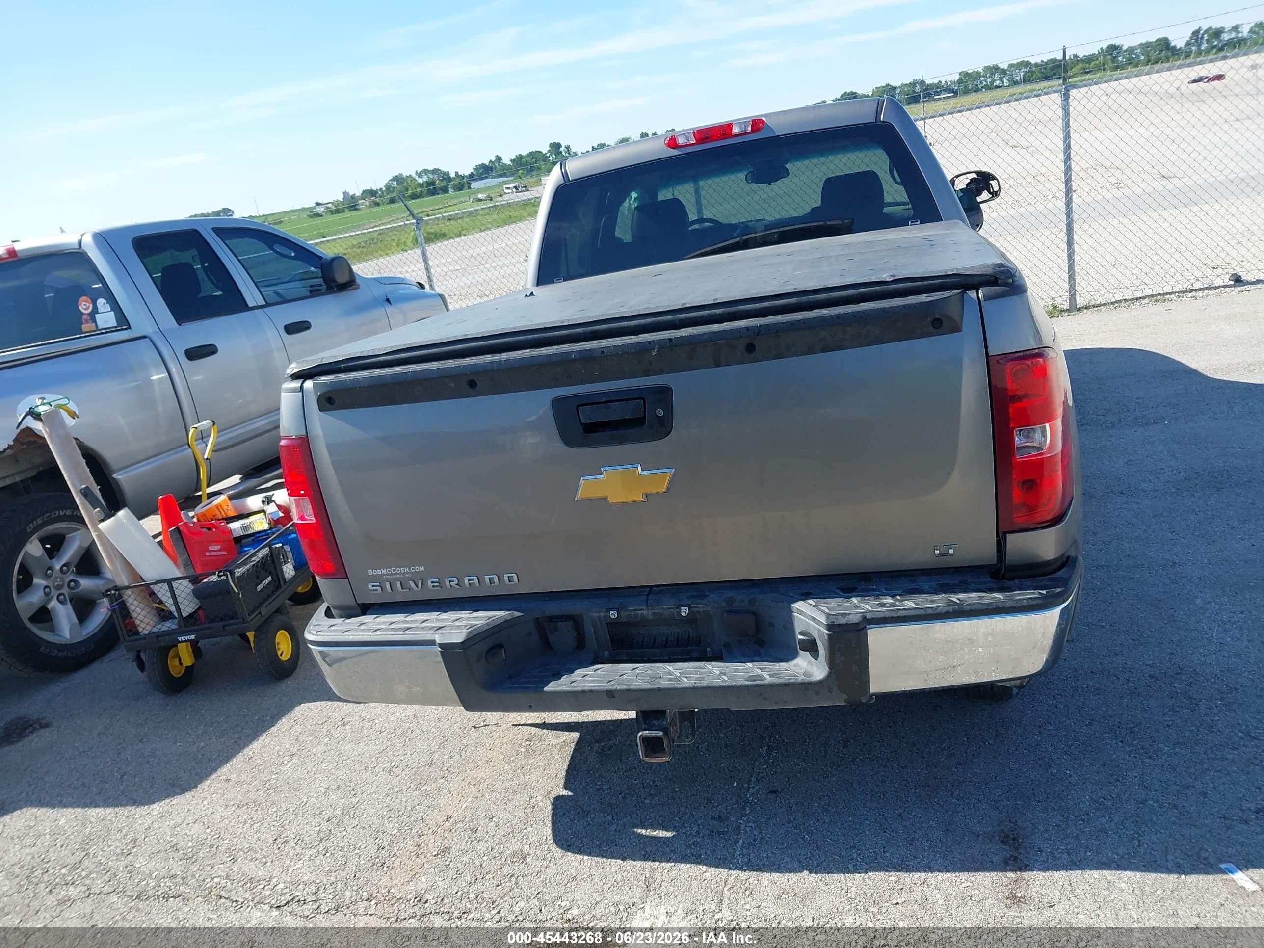 2013 Chevrolet Silverado 1500 Lt Gray vin: 3GCPCSE03DG190081