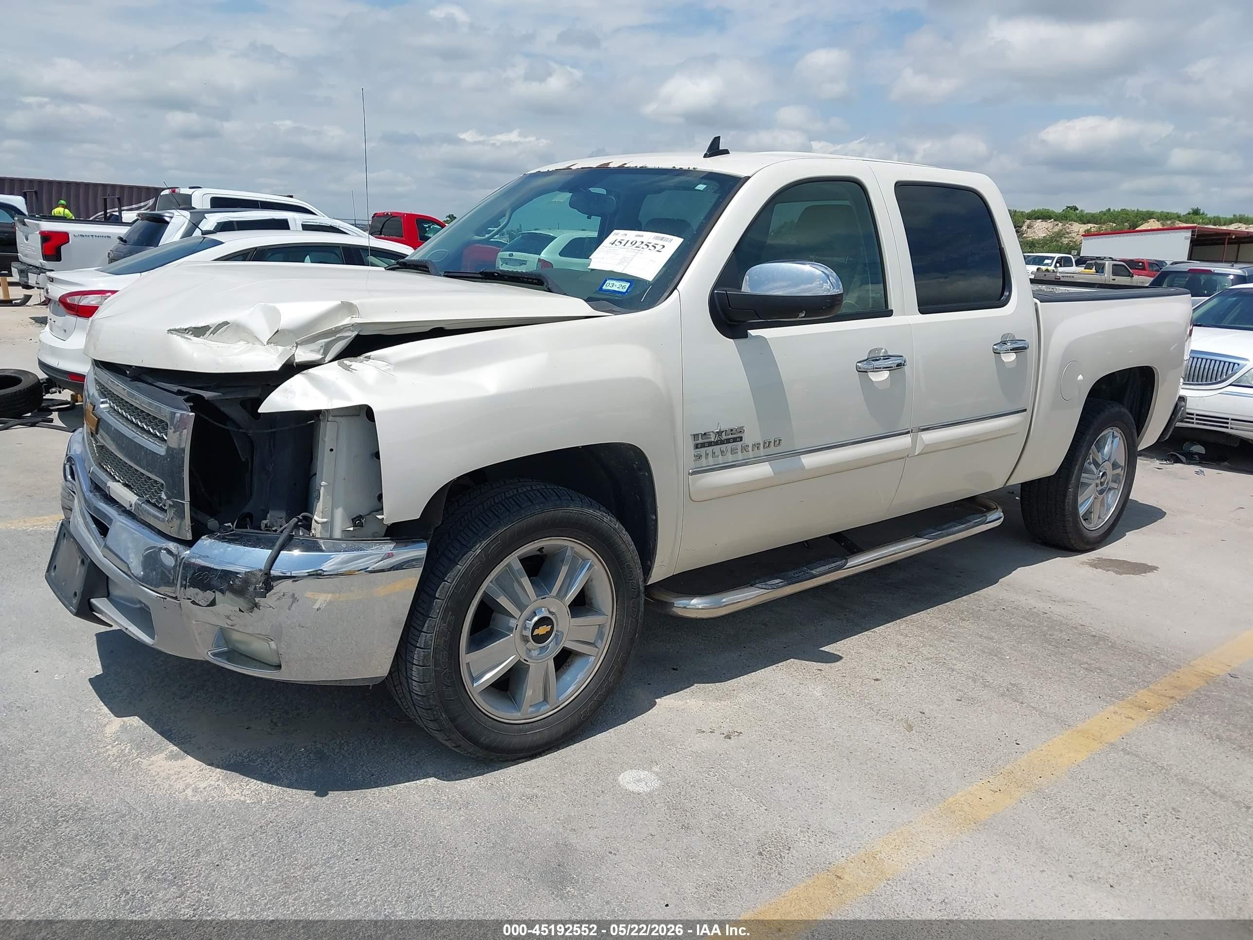 2013 Chevrolet Silverado 1500 Lt White vin: 3GCPCSE03DG350525