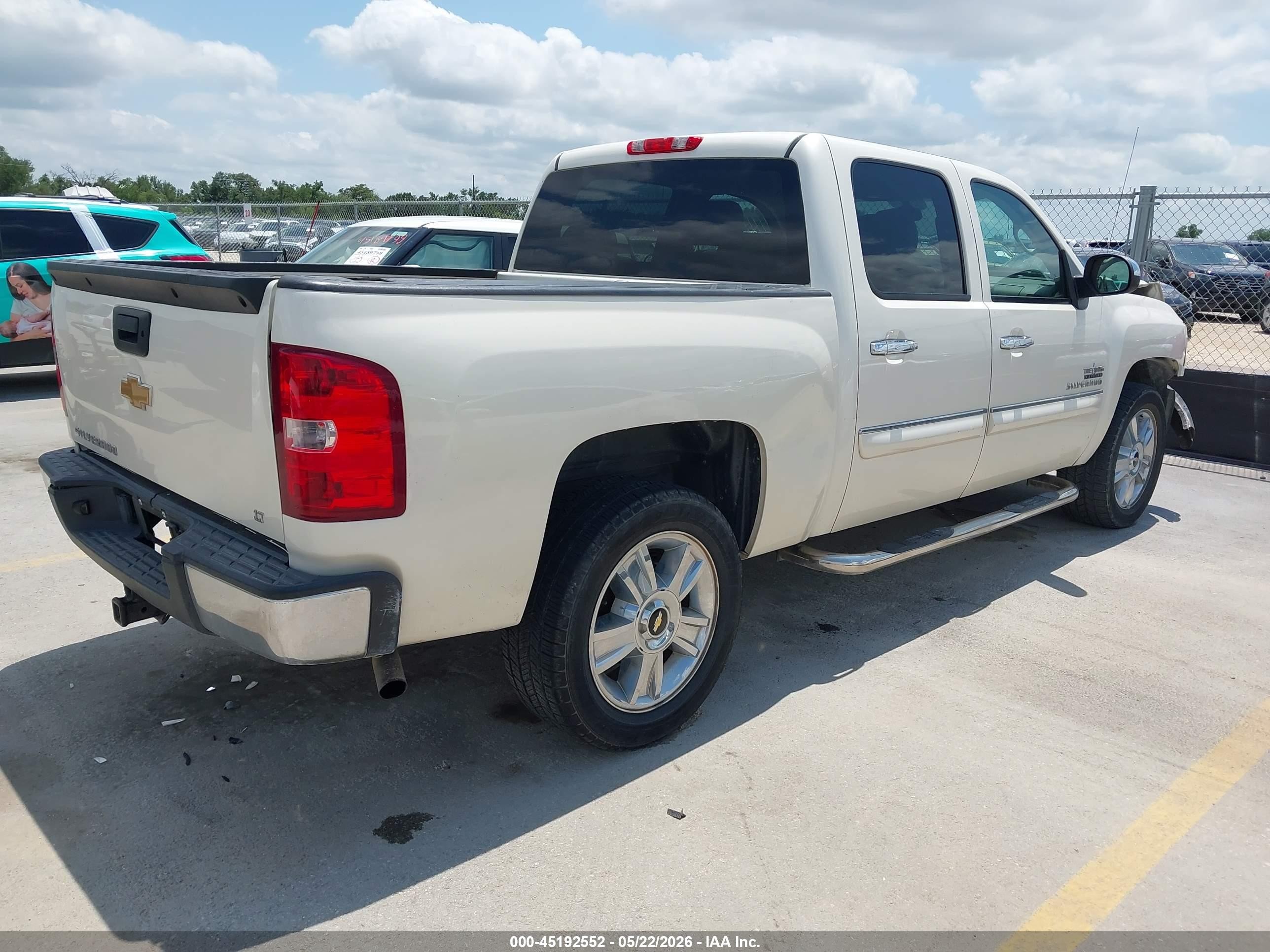 2013 Chevrolet Silverado 1500 Lt White vin: 3GCPCSE03DG350525