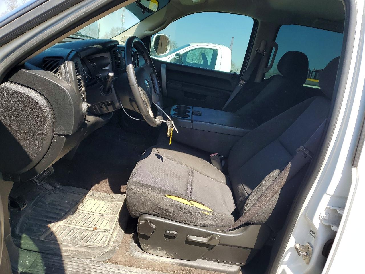 2011 Chevrolet Silverado C1500 Lt White vin: 3GCPCSE04BG242203
