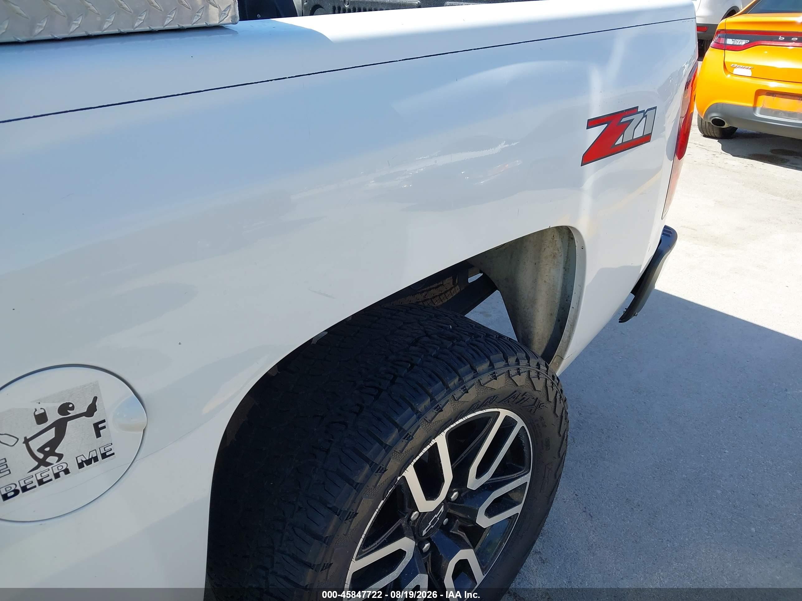 2011 Chevrolet Silverado 1500 Lt White vin: 3GCPCSE04BG372272