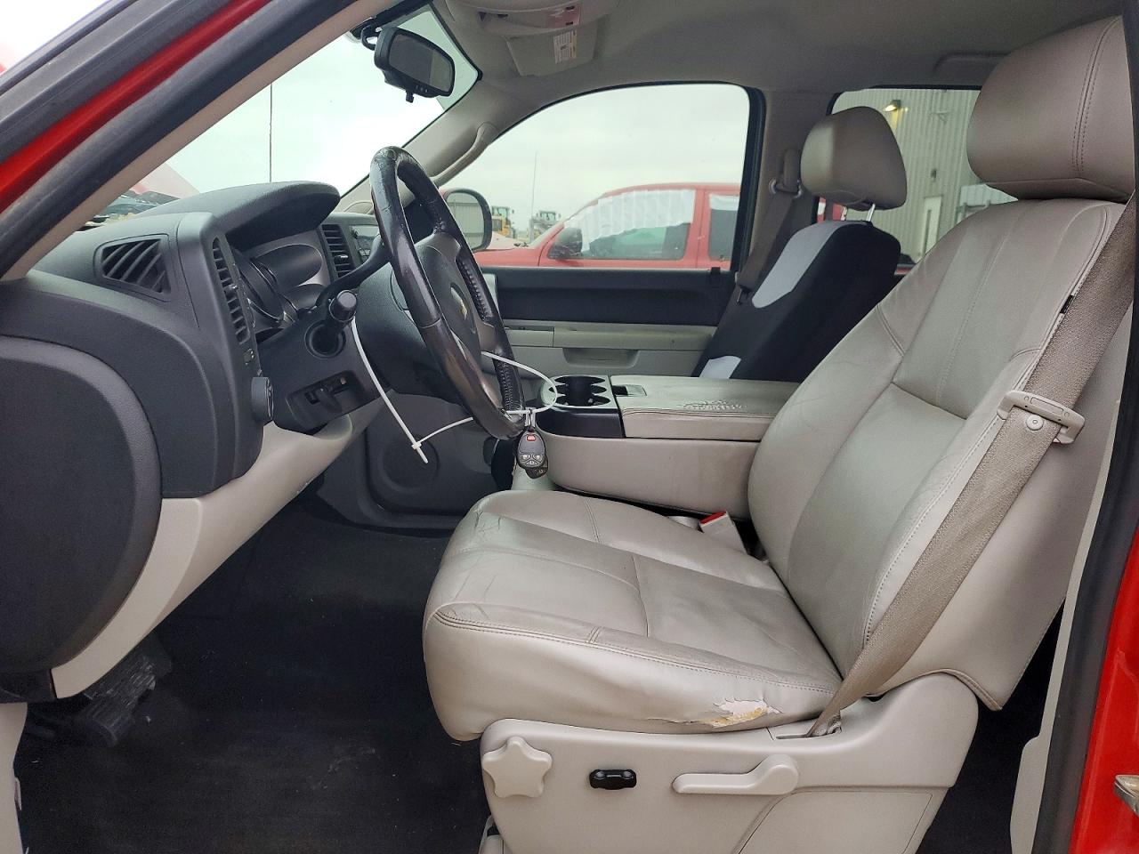 2011 Chevrolet Silverado C1500 Lt Red vin: 3GCPCSE04BG405643