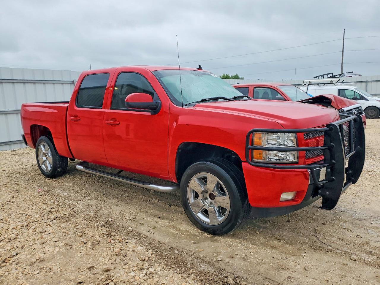 2011 Chevrolet Silverado C1500 Lt Red vin: 3GCPCSE04BG405643