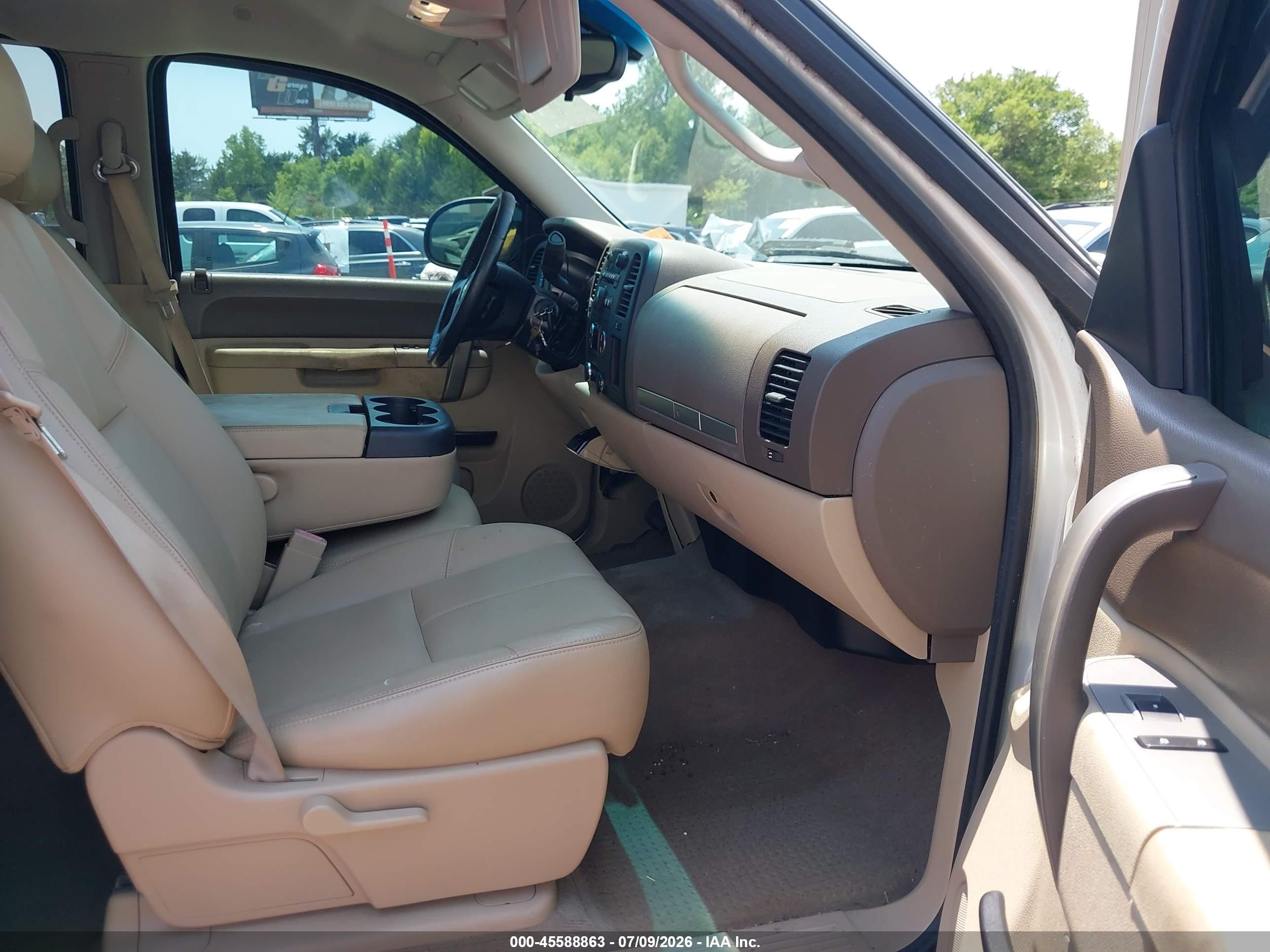 2013 Chevrolet Silverado 1500 Lt White vin: 3GCPCSE04DG184628