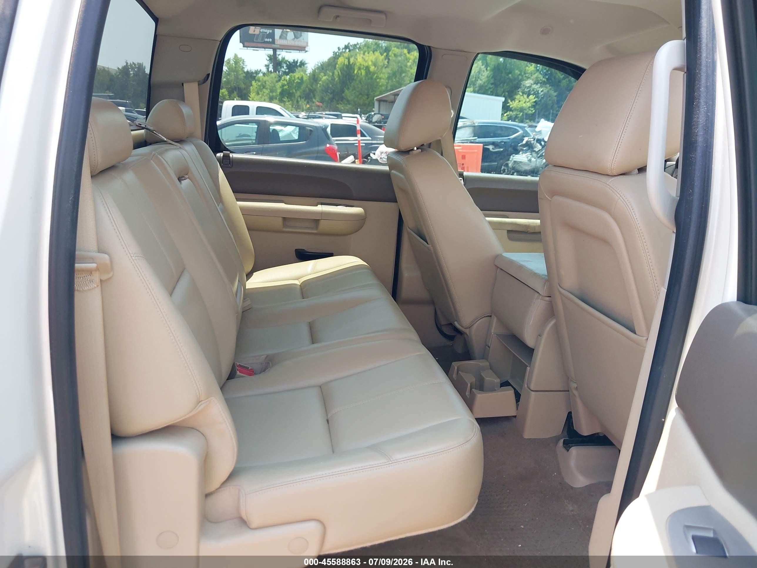 2013 Chevrolet Silverado 1500 Lt White vin: 3GCPCSE04DG184628