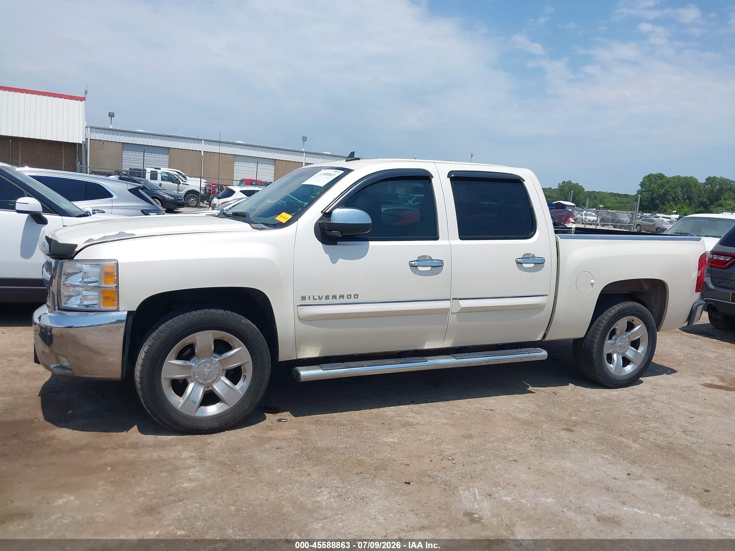 2013 Chevrolet Silverado 1500 Lt White vin: 3GCPCSE04DG184628