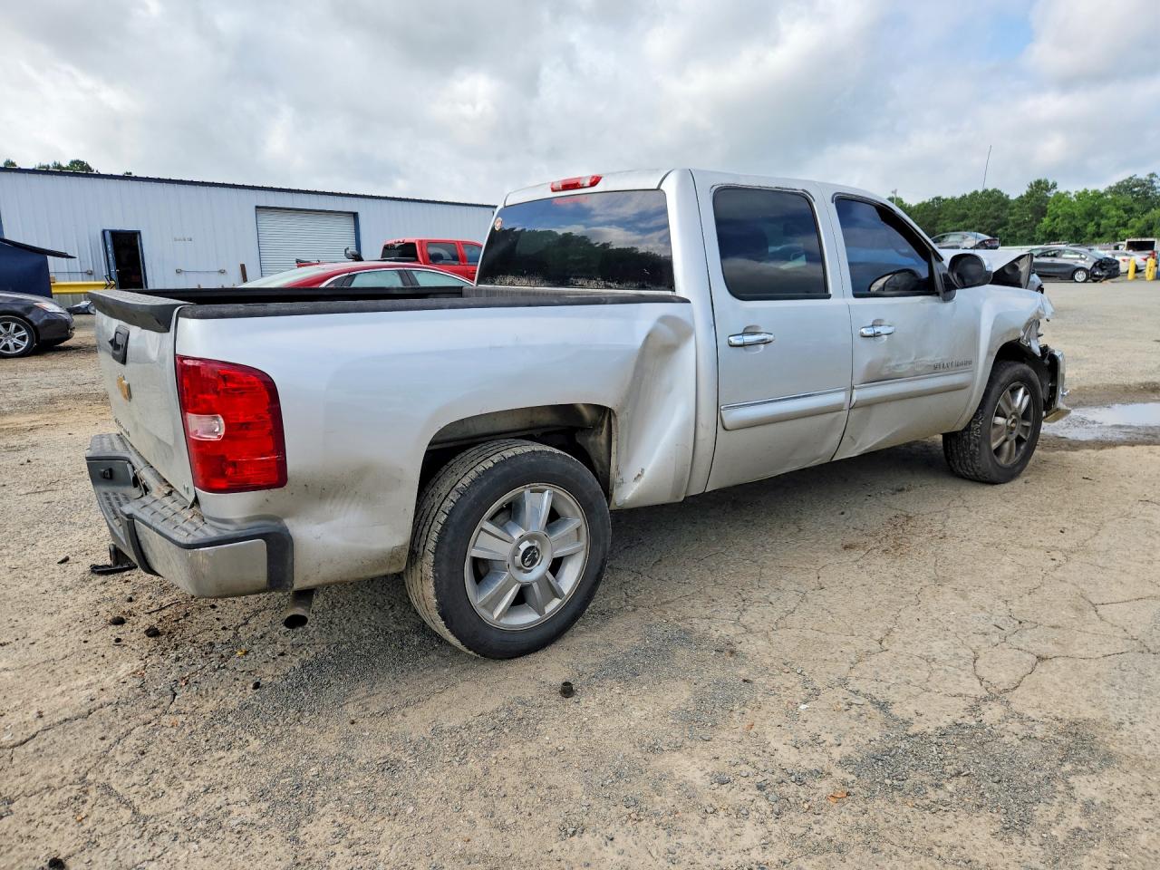 2013 Chevrolet Silverado C1500 Lt Серебряный vin: 3GCPCSE04DG268349