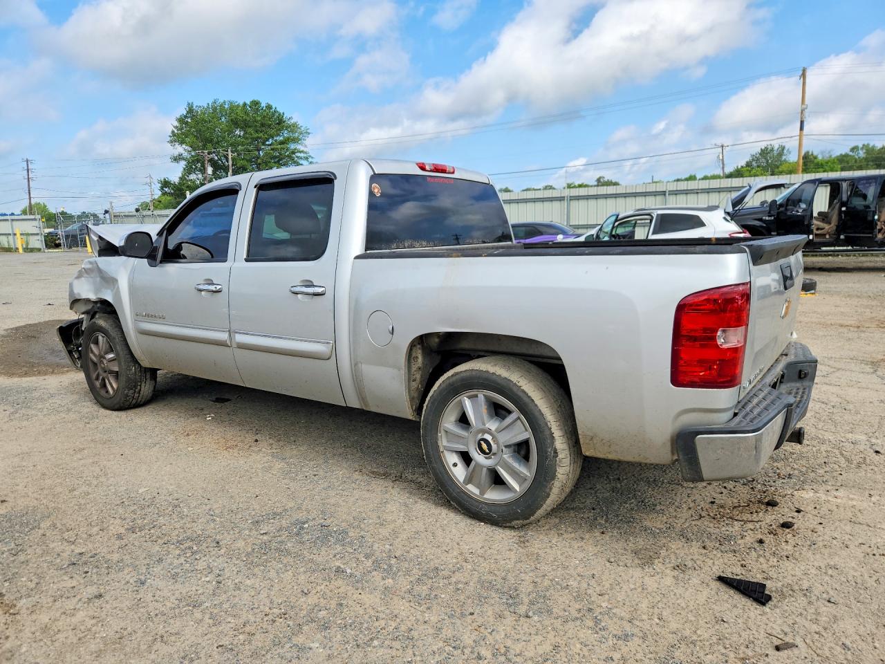 2013 Chevrolet Silverado C1500 Lt Серебряный vin: 3GCPCSE04DG268349
