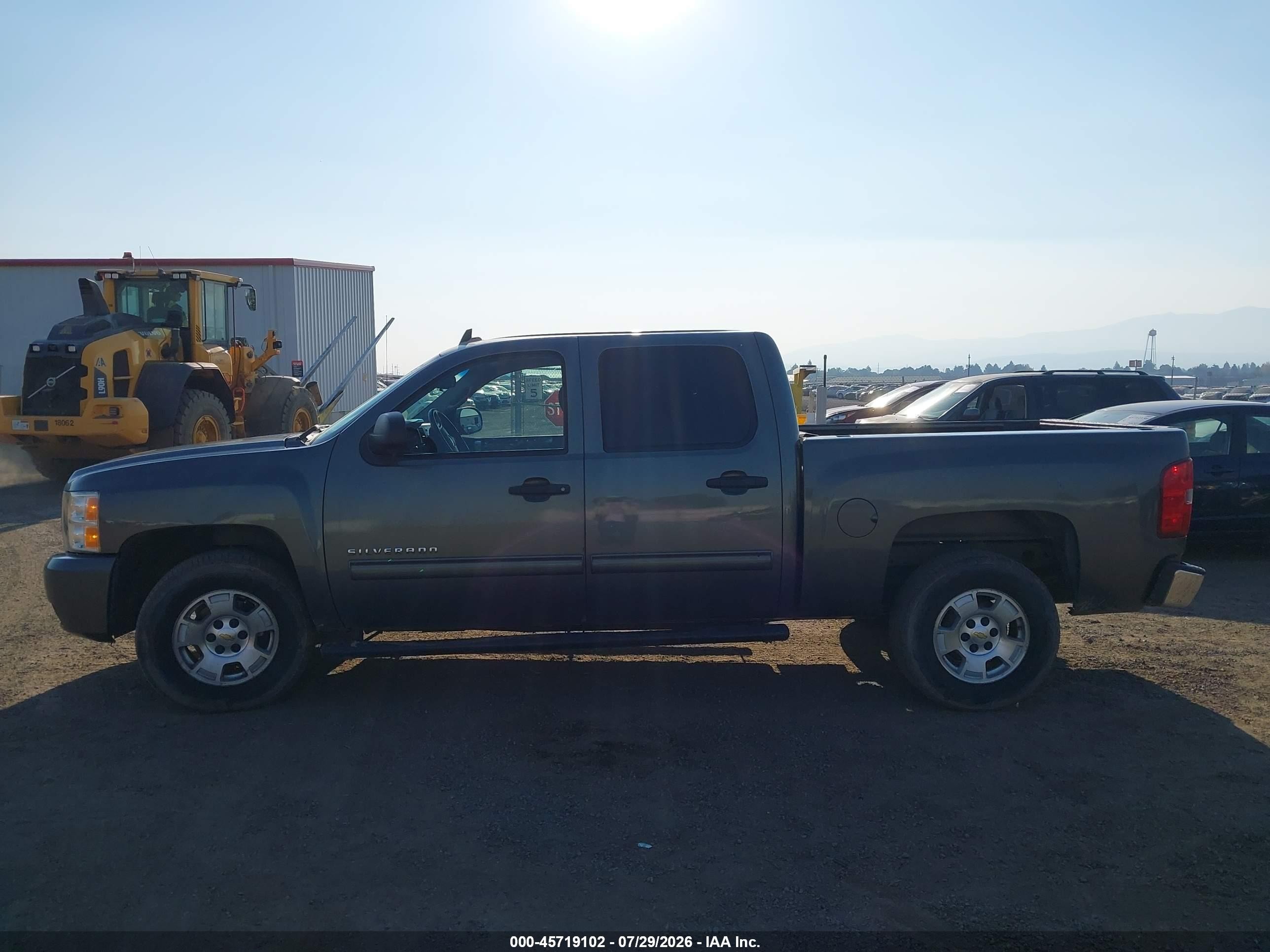 2011 Chevrolet Silverado 1500 Lt Gray vin: 3GCPCSE05BG145561