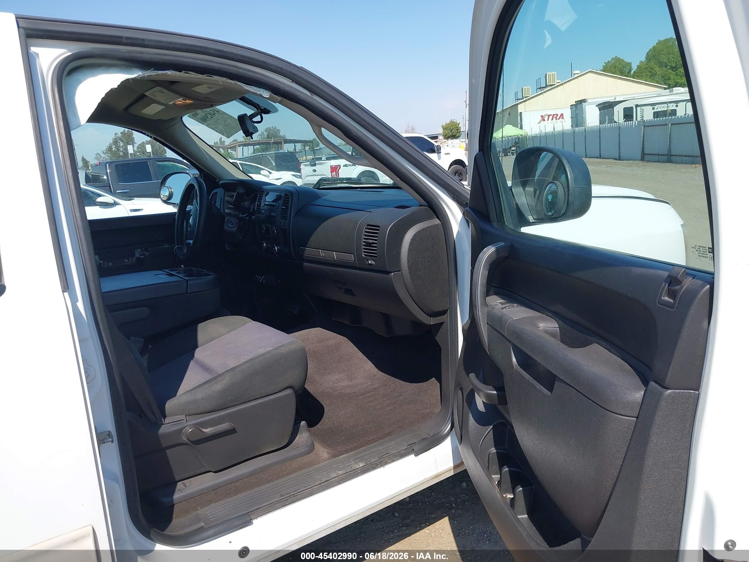 2012 Chevrolet Silverado 1500 Lt White vin: 3GCPCSE05CG167755