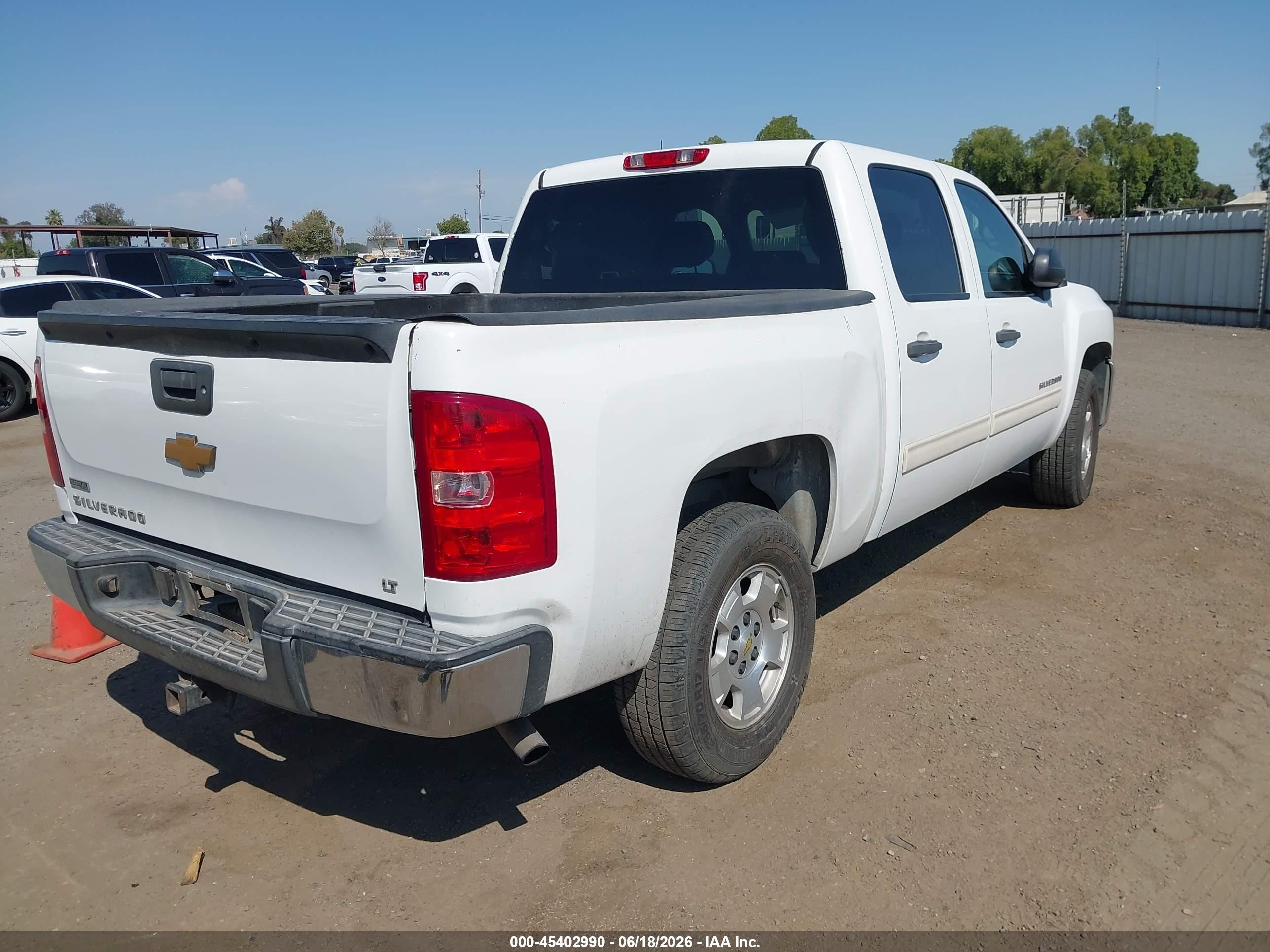 2012 Chevrolet Silverado 1500 Lt White vin: 3GCPCSE05CG167755