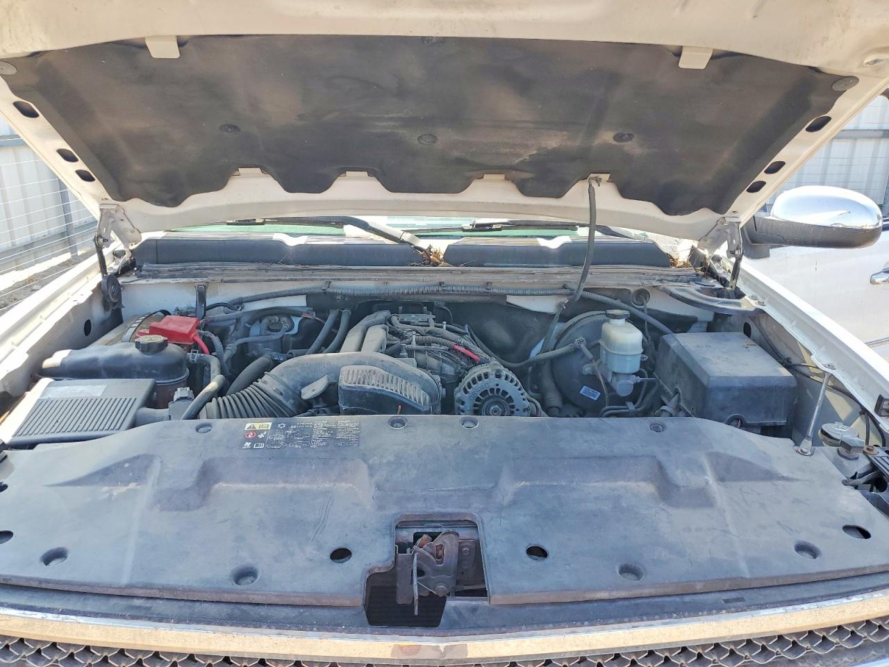 2013 Chevrolet Silverado C1500 Lt White vin: 3GCPCSE05DG224585