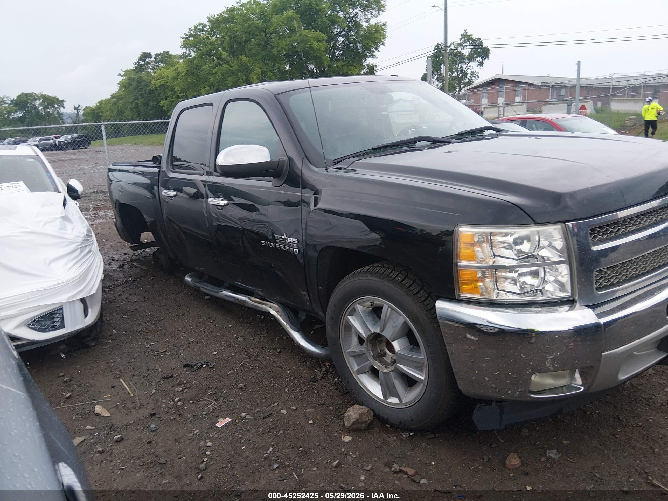 2013 Chevrolet Silverado 1500 Lt Черный vin: 3GCPCSE05DG270983