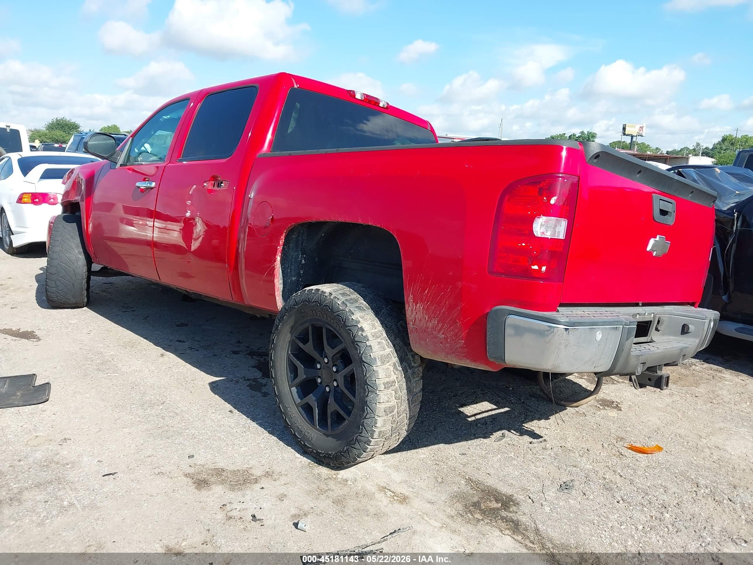 2011 Chevrolet Silverado 1500 Lt Red vin: 3GCPCSE06BG220316