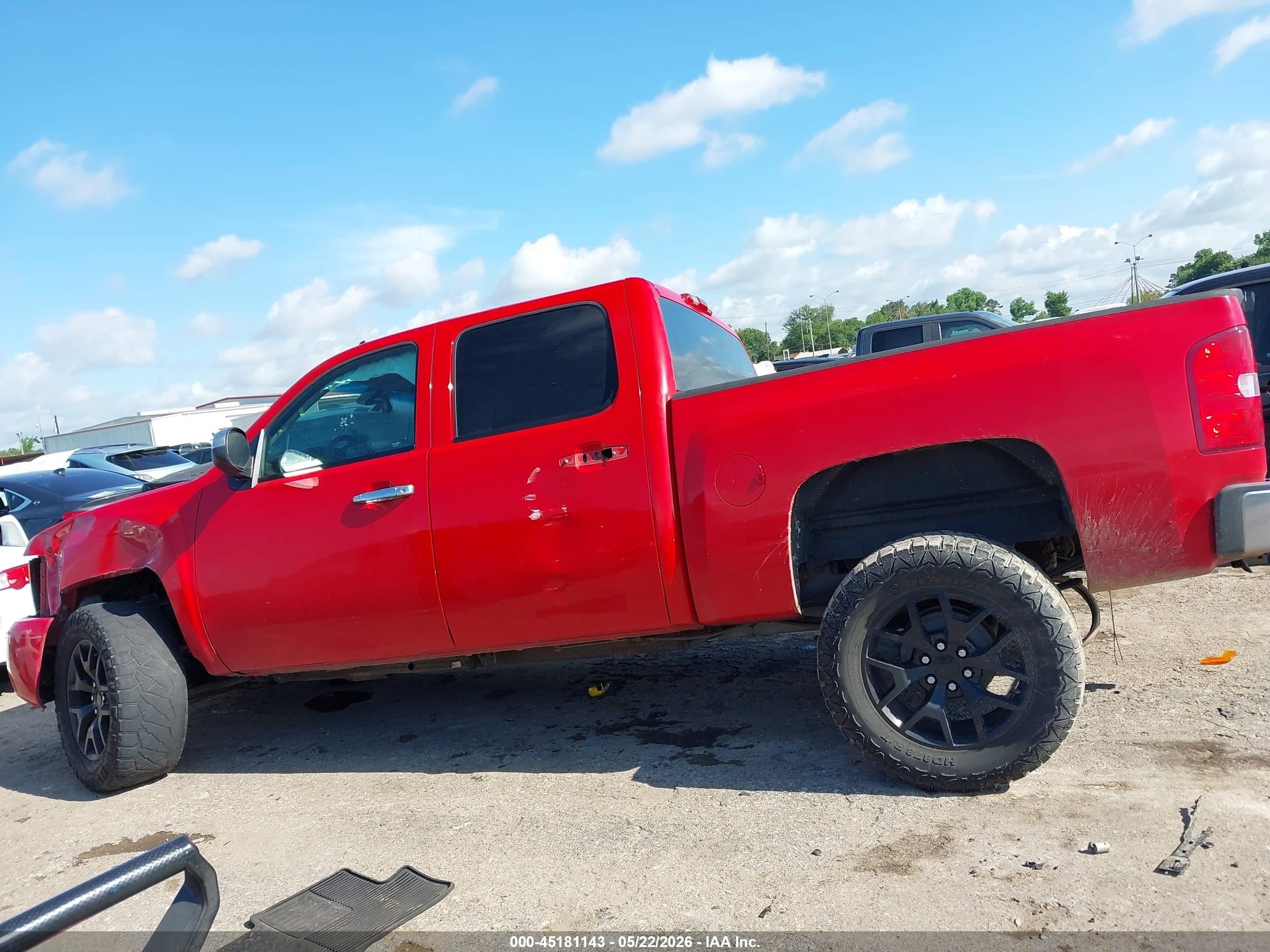 2011 Chevrolet Silverado 1500 Lt Red vin: 3GCPCSE06BG220316