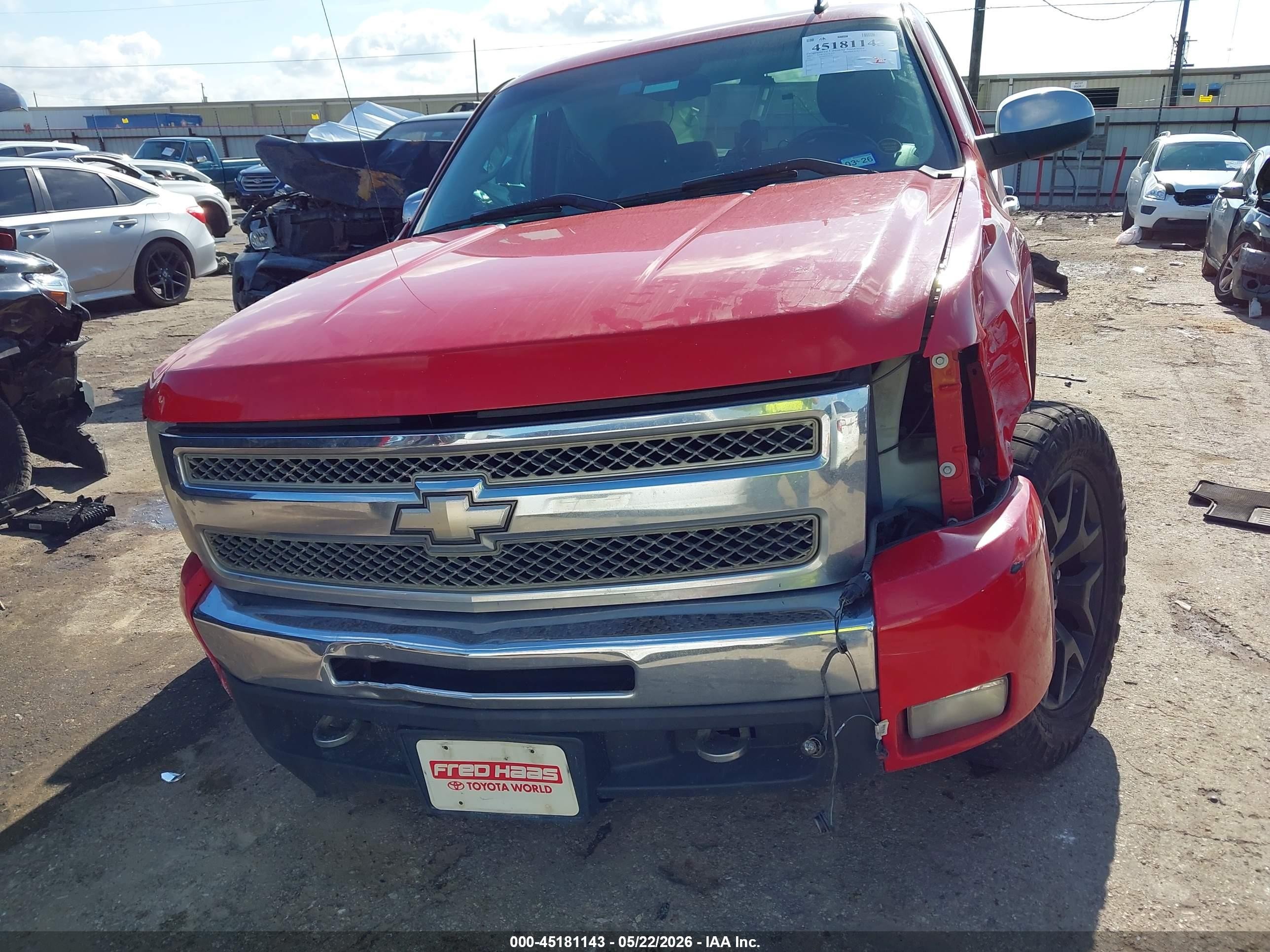 2011 Chevrolet Silverado 1500 Lt Red vin: 3GCPCSE06BG220316