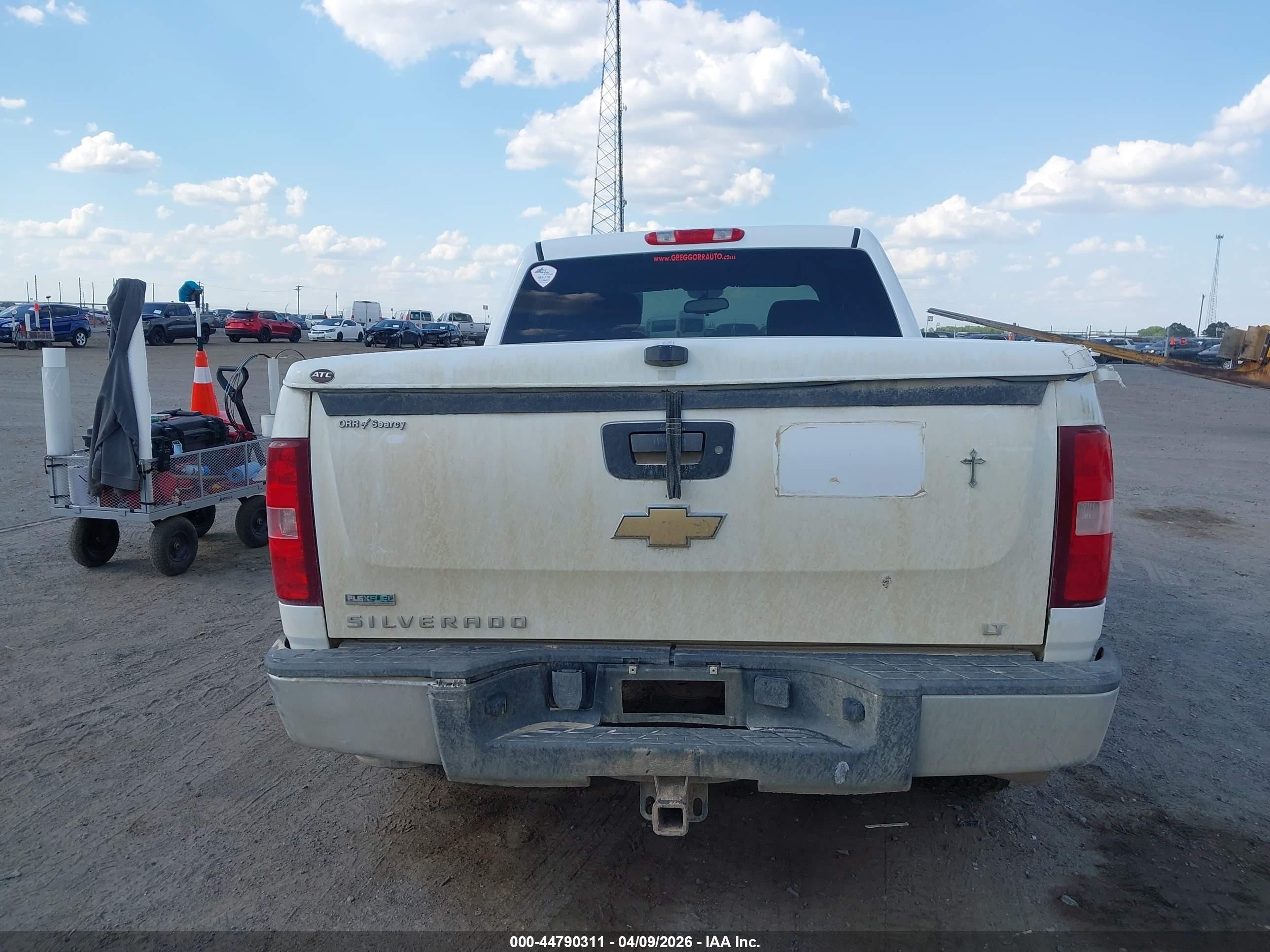 2011 Chevrolet Silverado 1500 Lt White vin: 3GCPCSE06BG225614