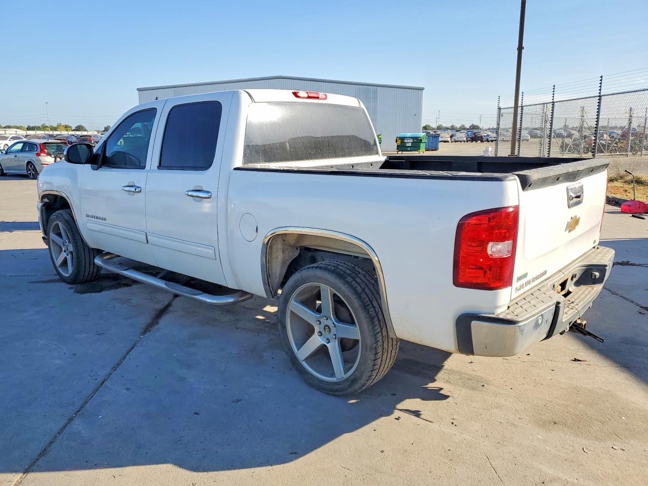 2011 Chevrolet Silverado C1500 Lt White vin: 3GCPCSE06BG254871