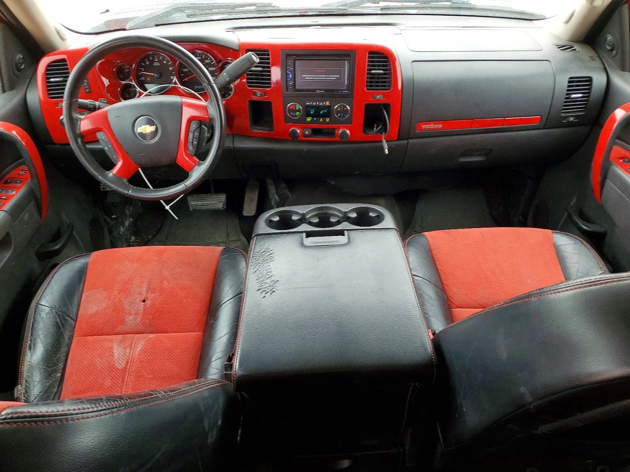 2011 Chevrolet Silverado C1500 Lt Красный vin: 3GCPCSE06BG263988
