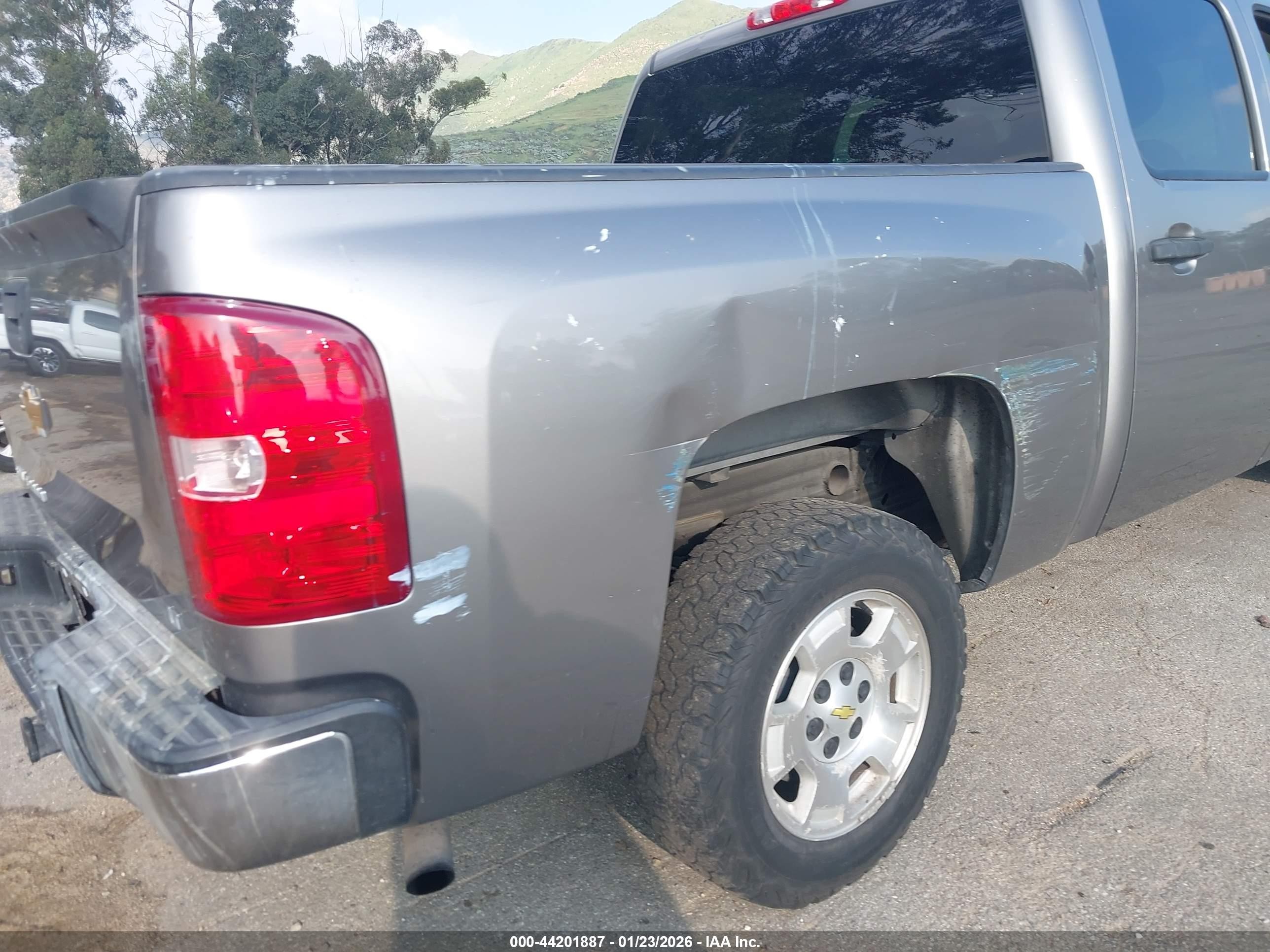 2012 Chevrolet Silverado 1500 Lt Gray vin: 3GCPCSE06CG208779
